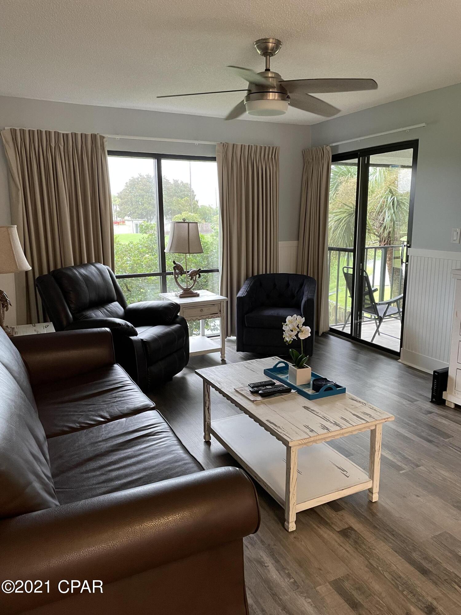 Edgewater Golf Villas V-B - Residential