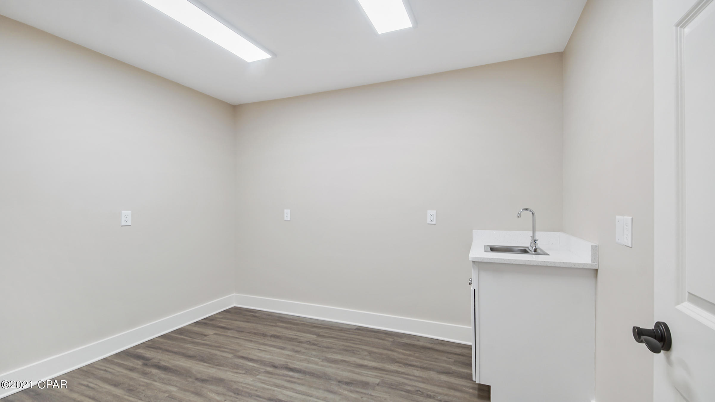 Sudduths 1st Add - Commercial Lease