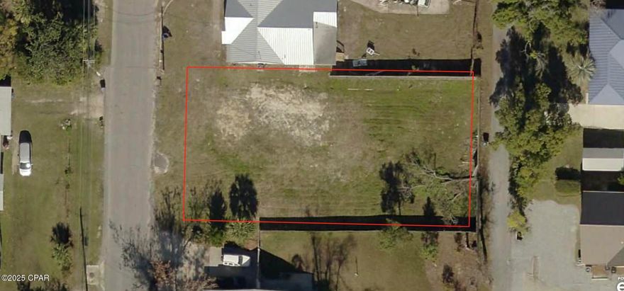 'CURRENTLY UNDER CONTRACT, SELLER WILL CONSIDER BACKUP OFFERS'...Here is your opportunity to build on a centrally located lot on Oak Ave. This property is a blank slate that is ready for what you want to build.  Utilities are on site. Property zoned residential. Make this your next custom home!! .24 Acres of cleared land ready to make your own! Bring All Offers!