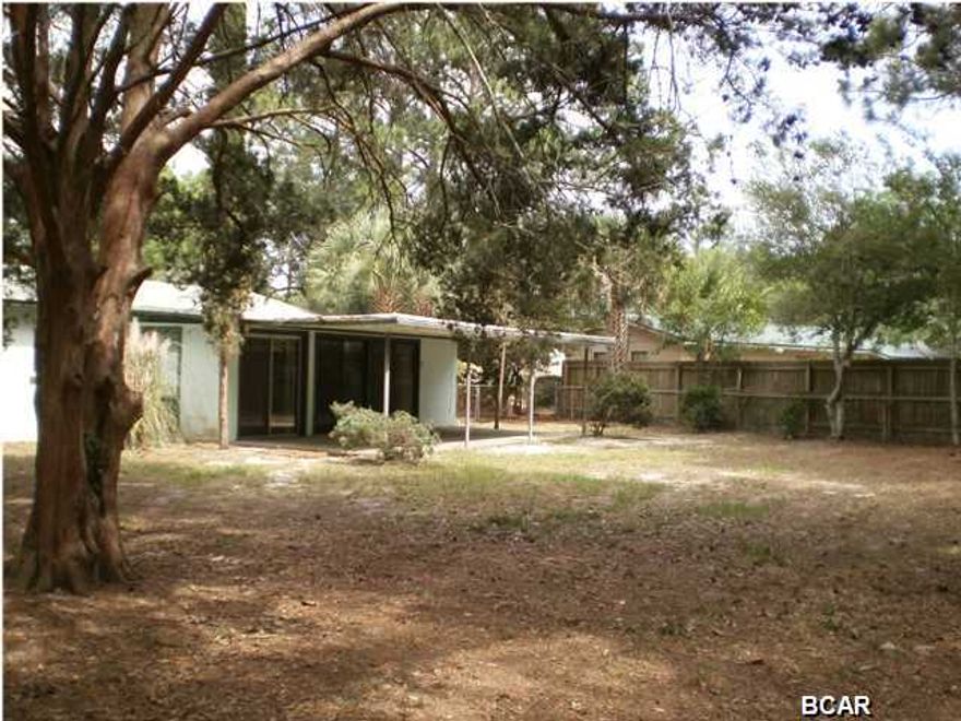 Nice 3 bedroom home with recent improvements. Home is convenient to Tyndall AFB and centrally located to shopping and dining. Home includes a large fenced yard and covered patio.