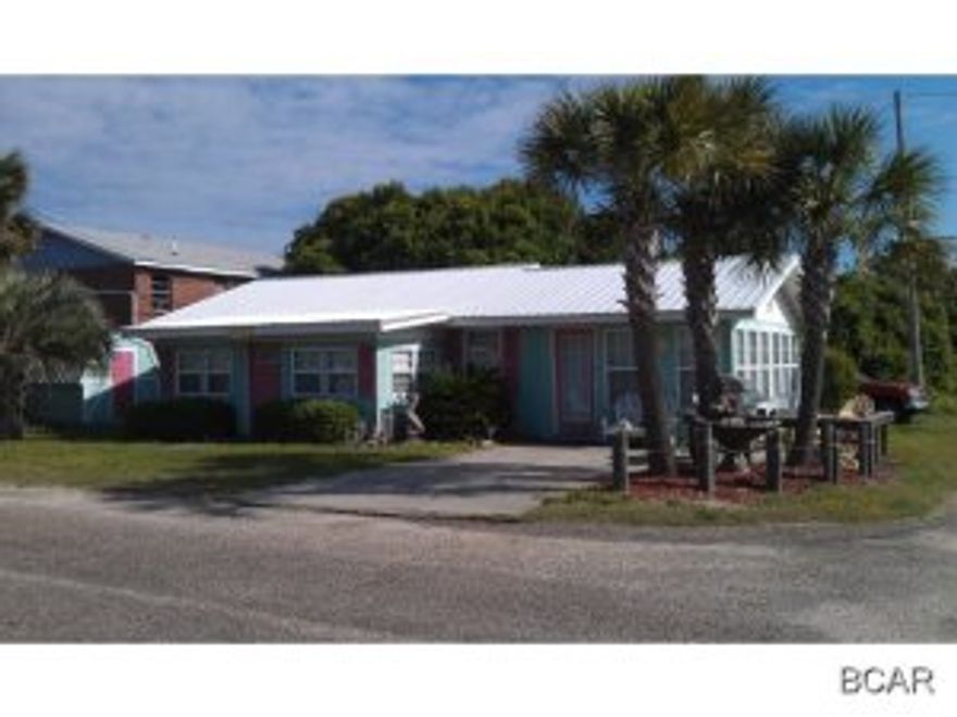 Cute 1 bedroom with additional room set up as 2nd bedroom (2nd bedroom does not have a closet). There is also a bonus room off the kitchen living room area. Home has 1 bath. Cottage furnished - vintage decor and located in Laguna Beach. Rent includes lawn care. Small pets negotiable.