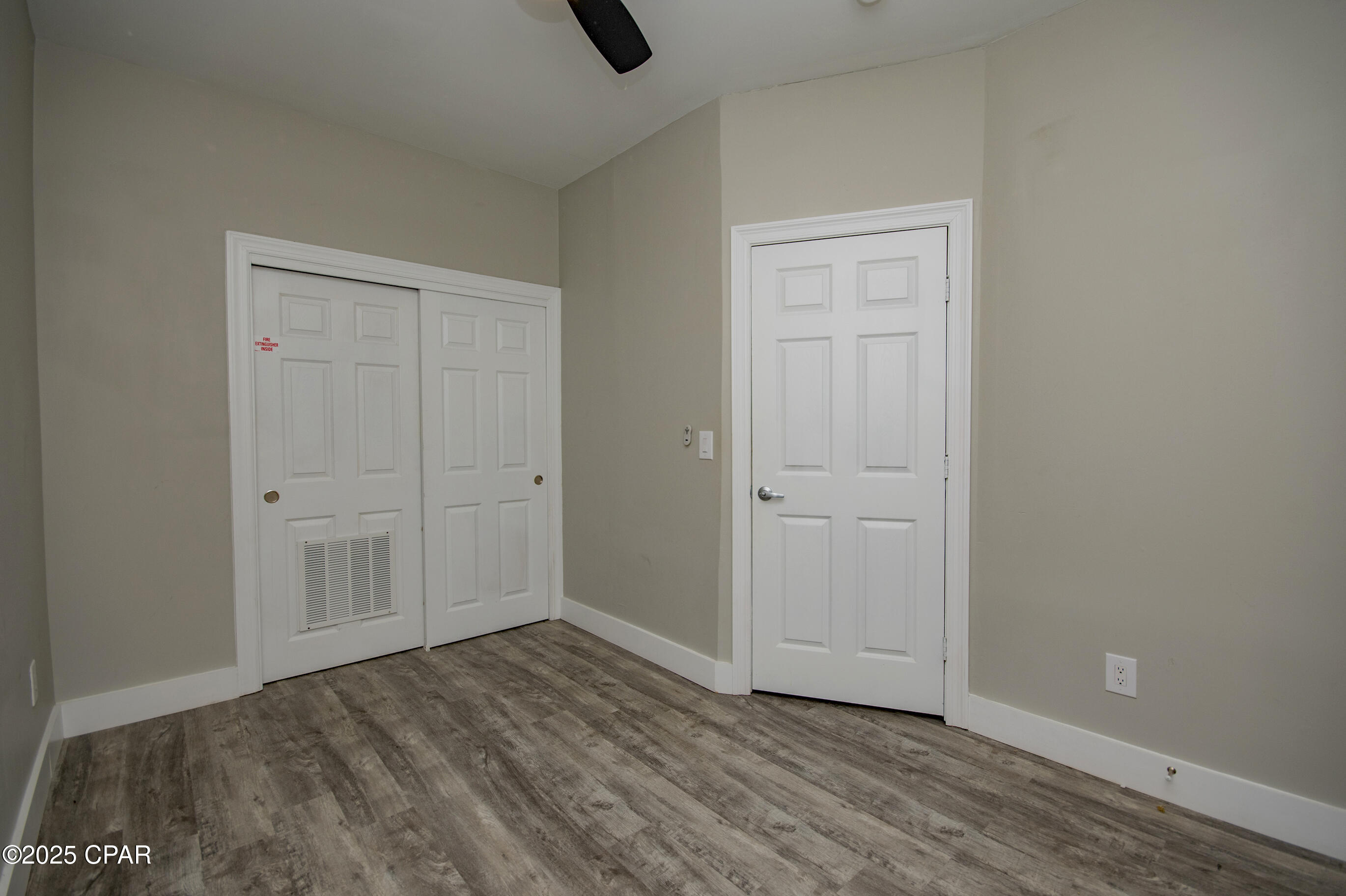 Reviera Beach Villas - Residential