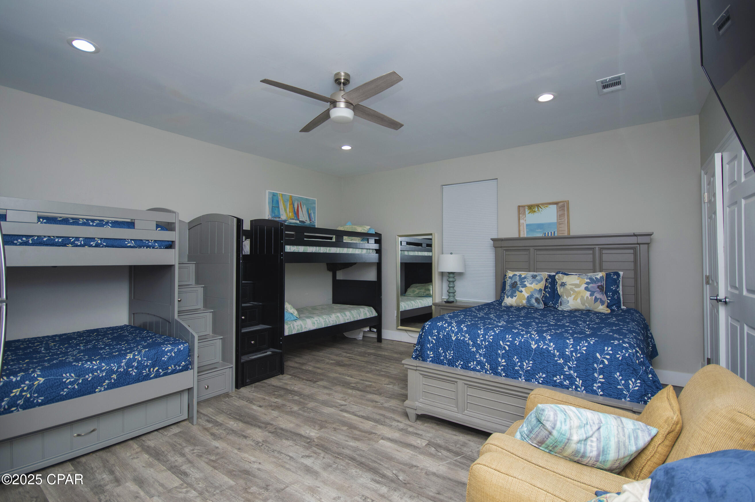 Reviera Beach Villas - Residential