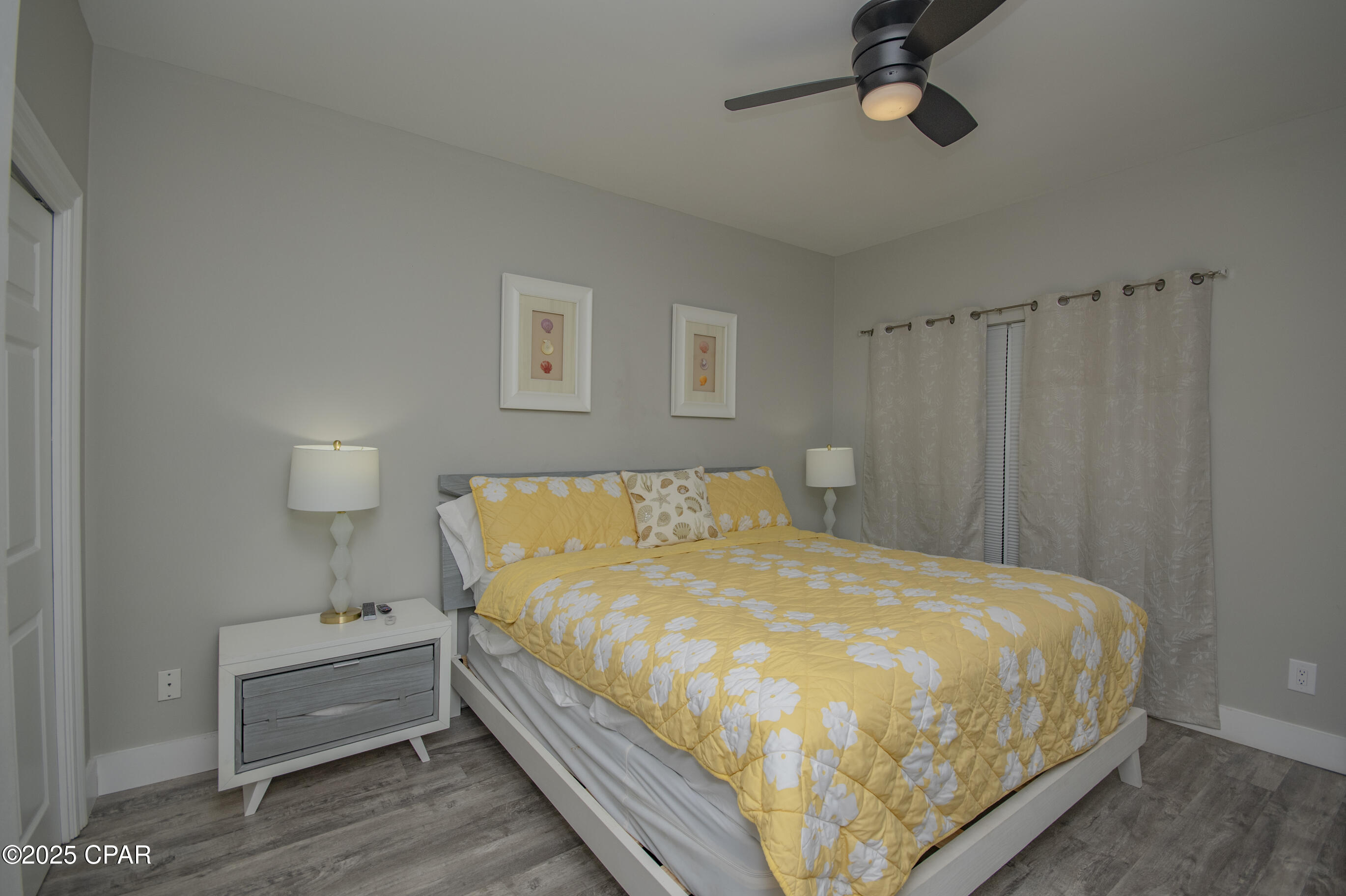 Reviera Beach Villas - Residential