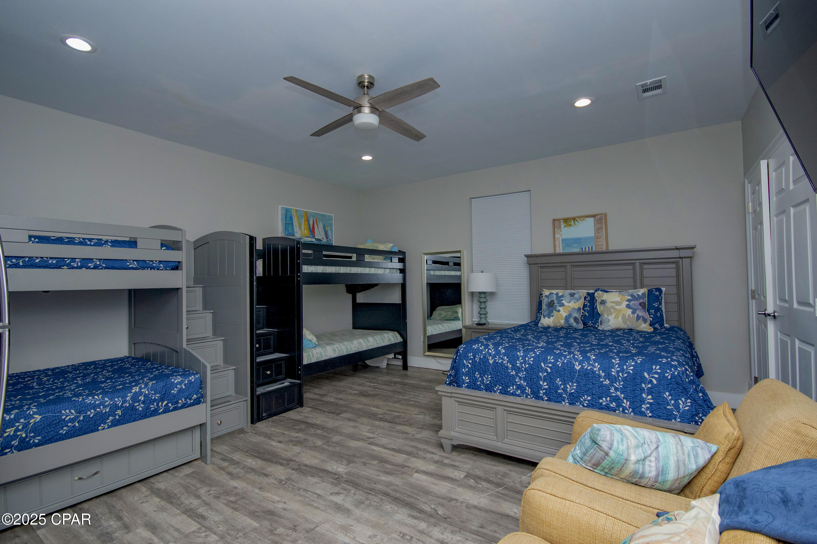 Reviera Beach Villas - Residential