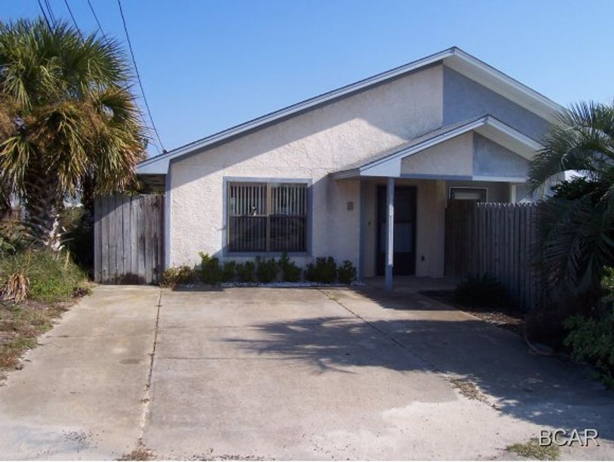 ! bedroom 1 bath with office- walking distance t the beach. Newly painted, new flooring. Property is on septic