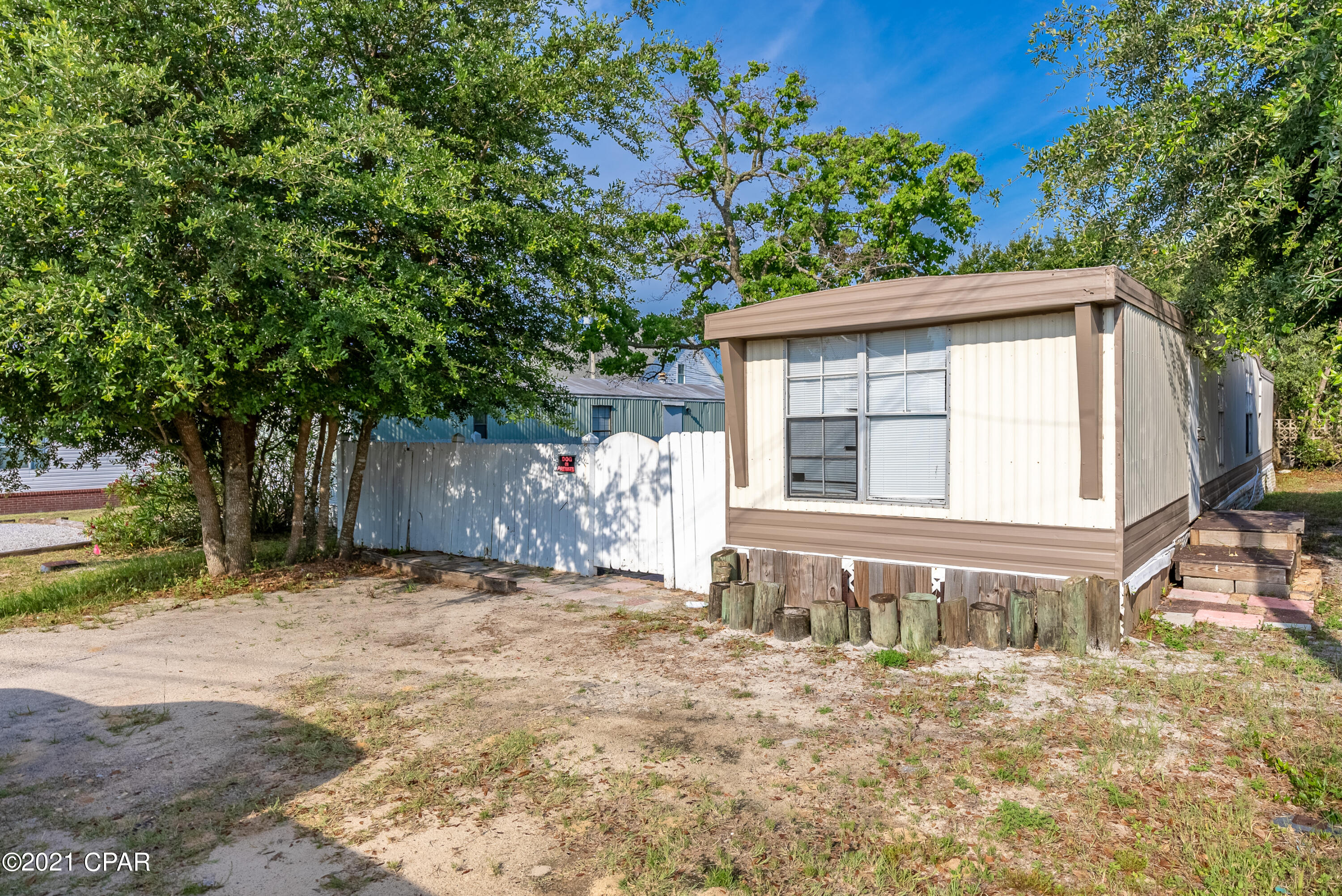 Laguna Beach Estates 9th Add - Residential