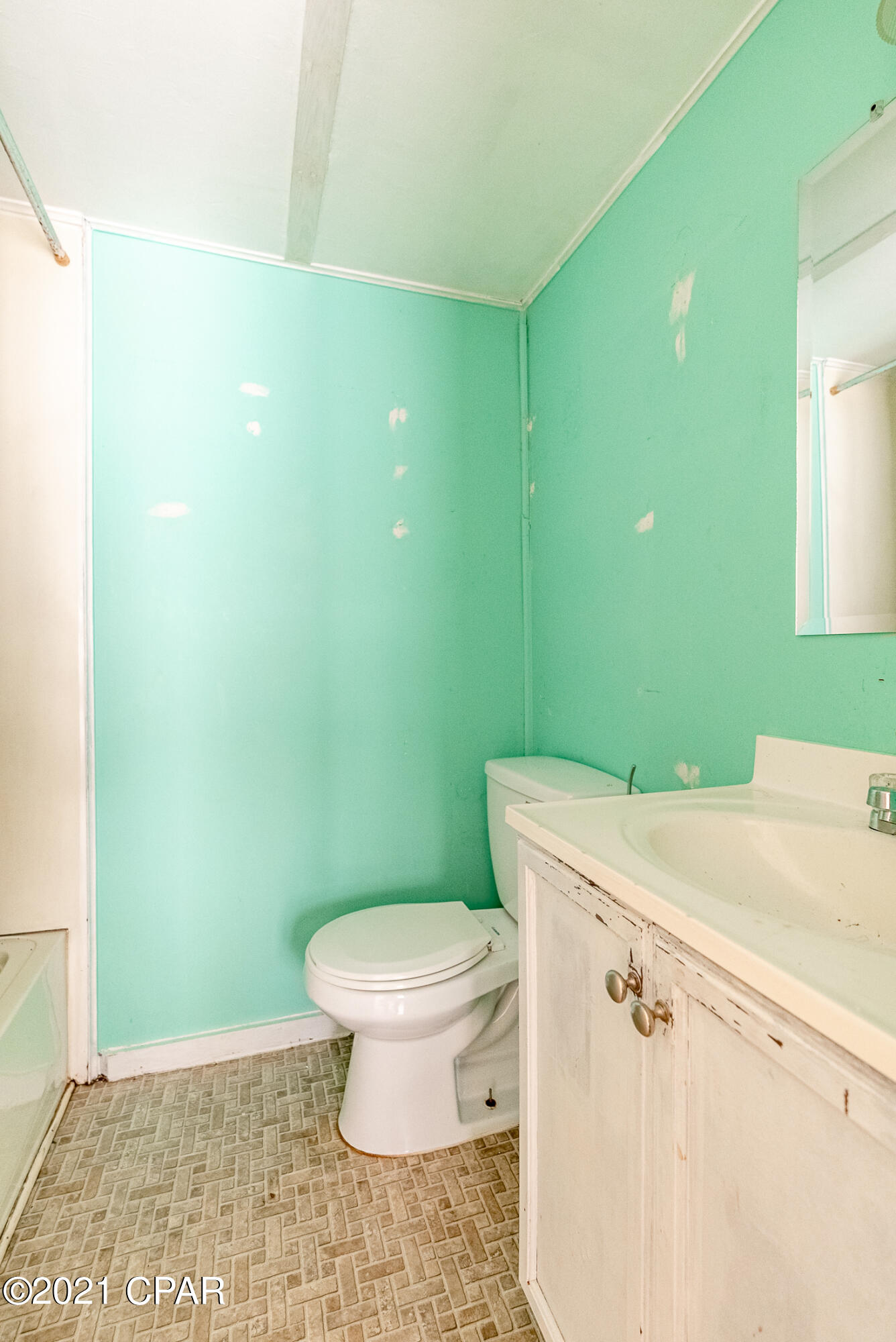 Laguna Beach Estates 9th Add - Residential