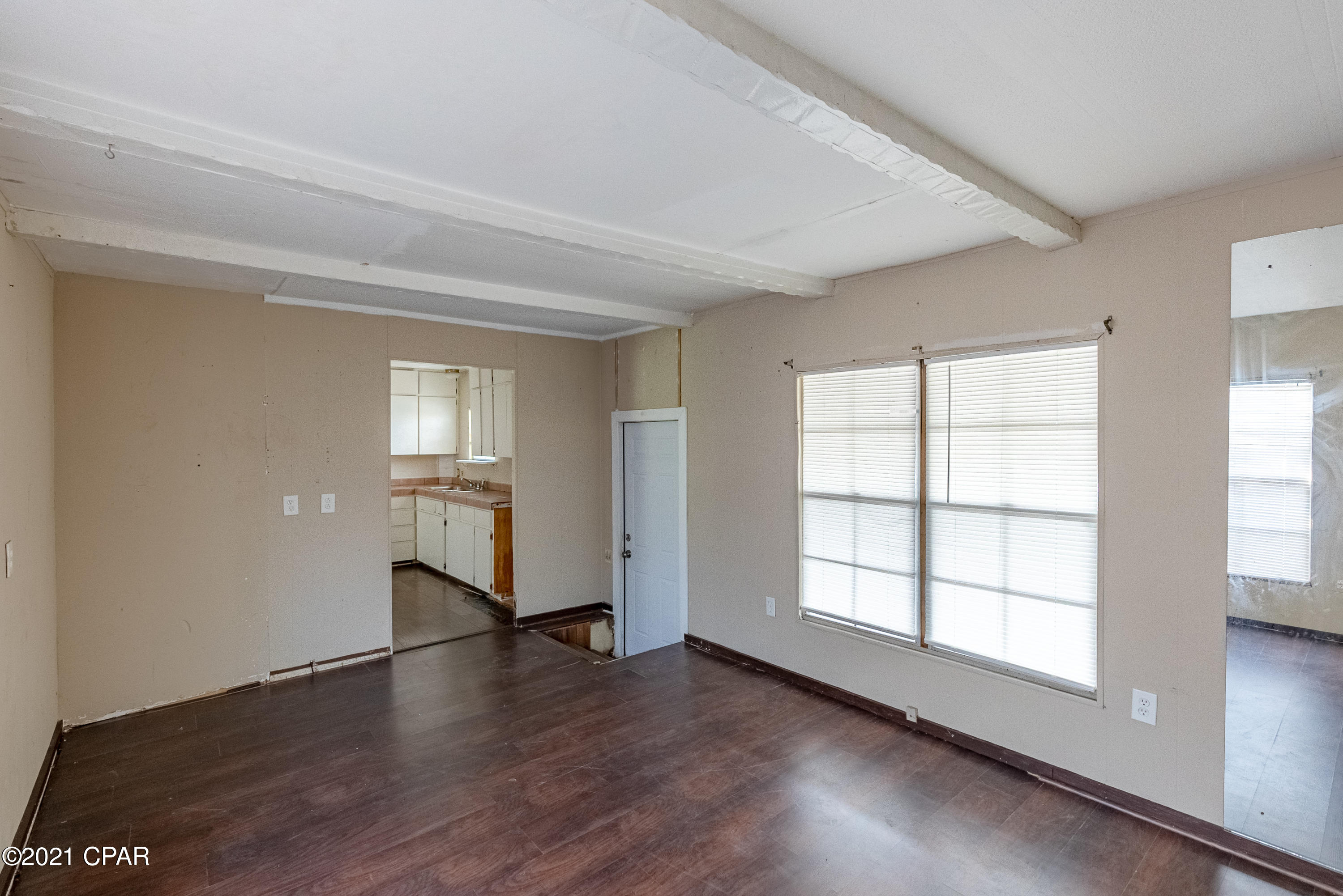 Laguna Beach Estates 9th Add - Residential