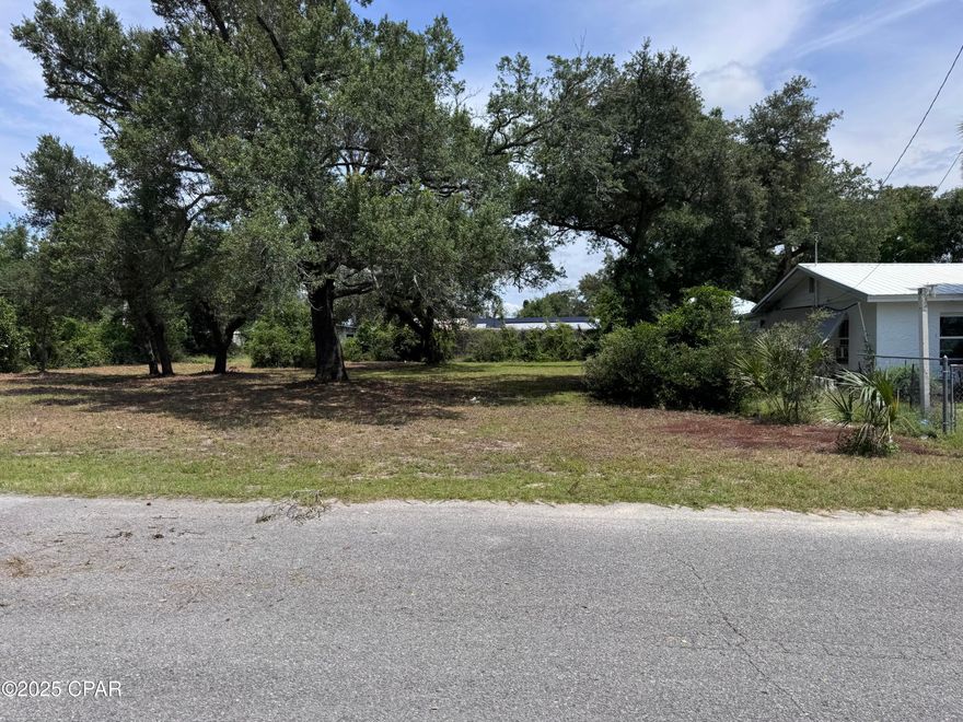 Currently under contract seller accepting back up offers 



Rare find in Parker! Level, build-ready lot on Wood Ave with utilities nearby. Perfect for your dream home or investment. Act fast- vacant land here doesn't last