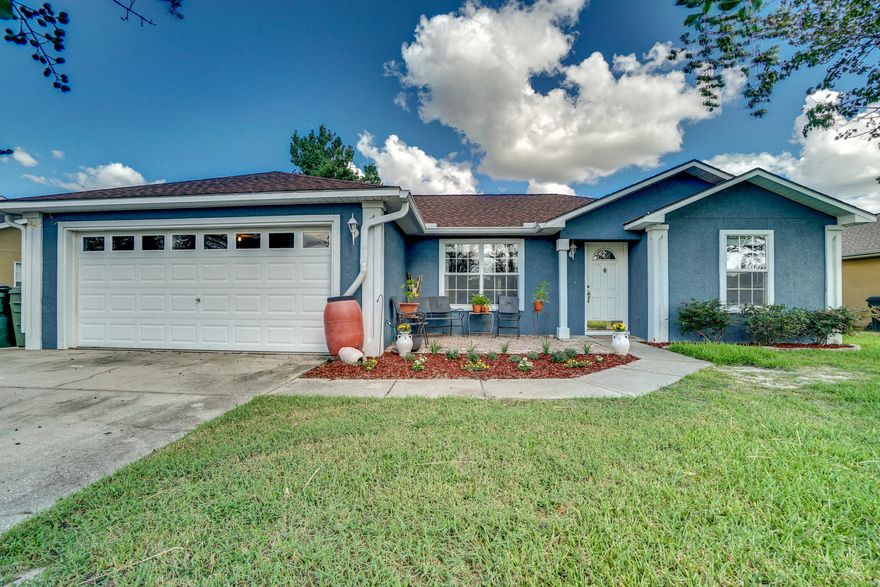 Beautiful three bedroom, two bath home in desirable North Harbour neighborhood in Lynn Haven.  Split bedroom floor plan, each bedroom  has closet system for added storage. Combination kitchen / dining area.  Cathedral ceiling in great room.  Florida room with additional covered and uncovered patio areas , perfect for entertaining.   Large privacy fenced backyard with mature fruit trees and a 16 x12 storage building.

Roof, insulation, gutters, fence, Vinyl plank flooring, water heater all new since HM. Great price for the area!