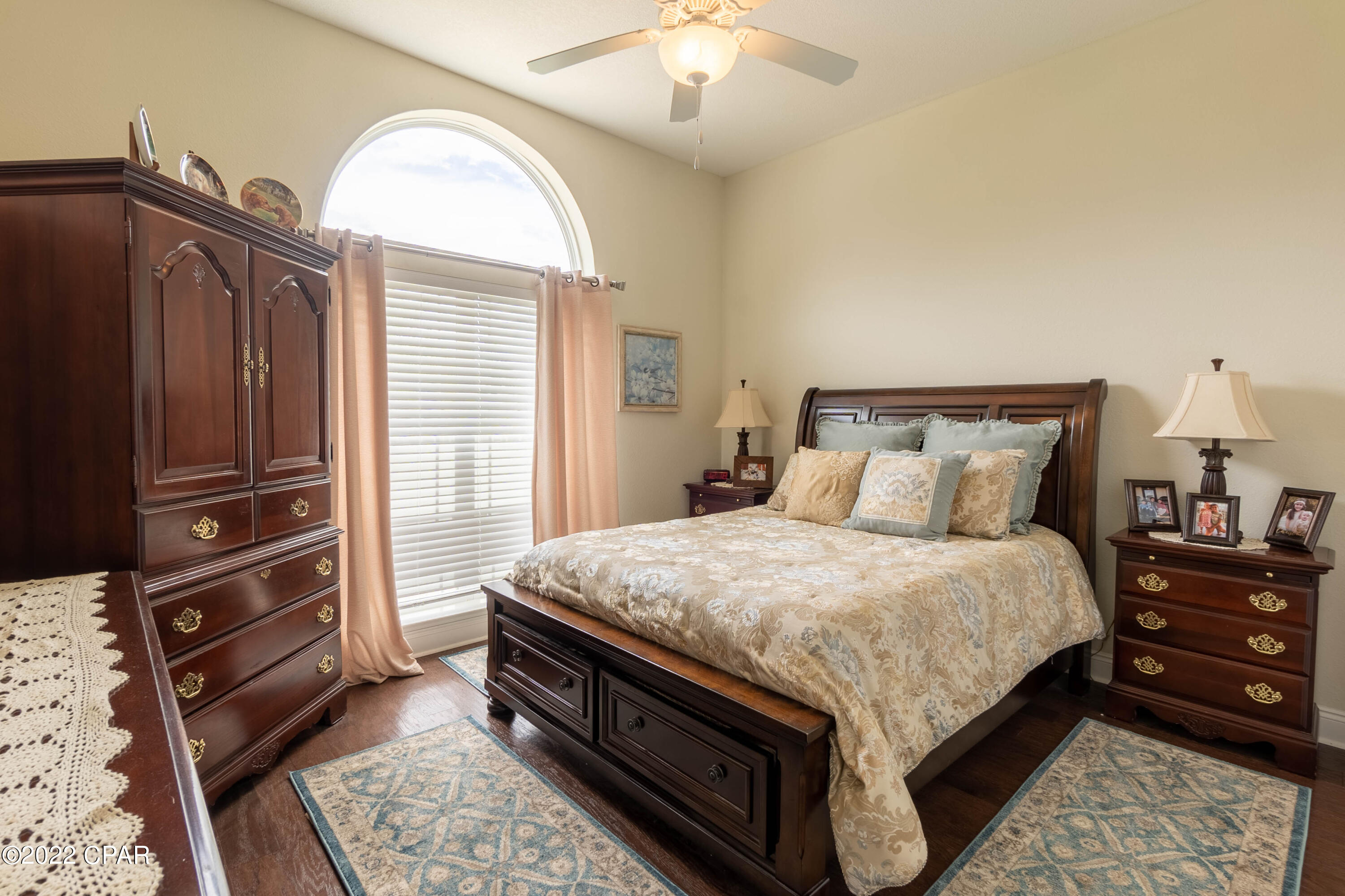 The Meadows & The Pointe - Residential