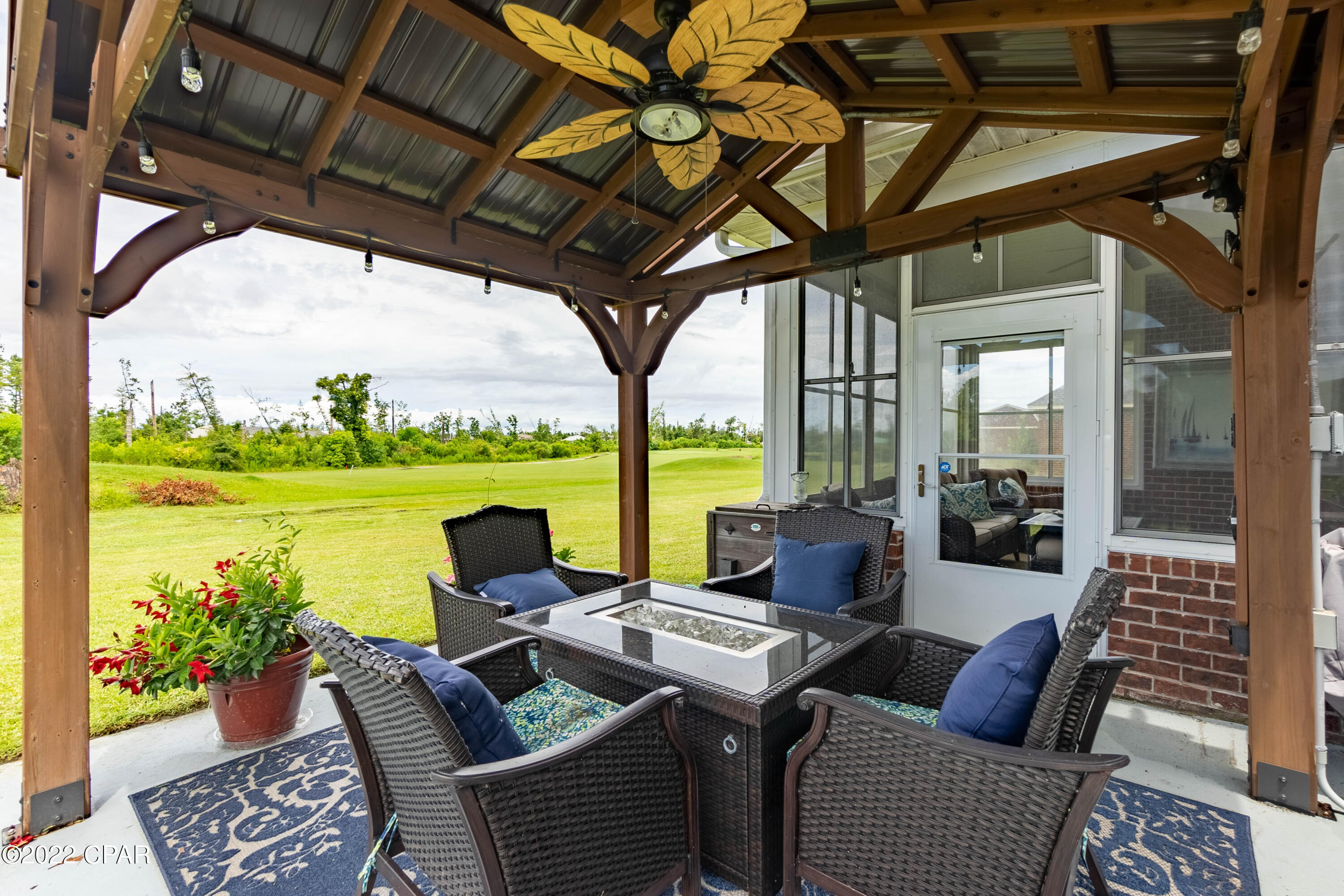 The Meadows & The Pointe - Residential