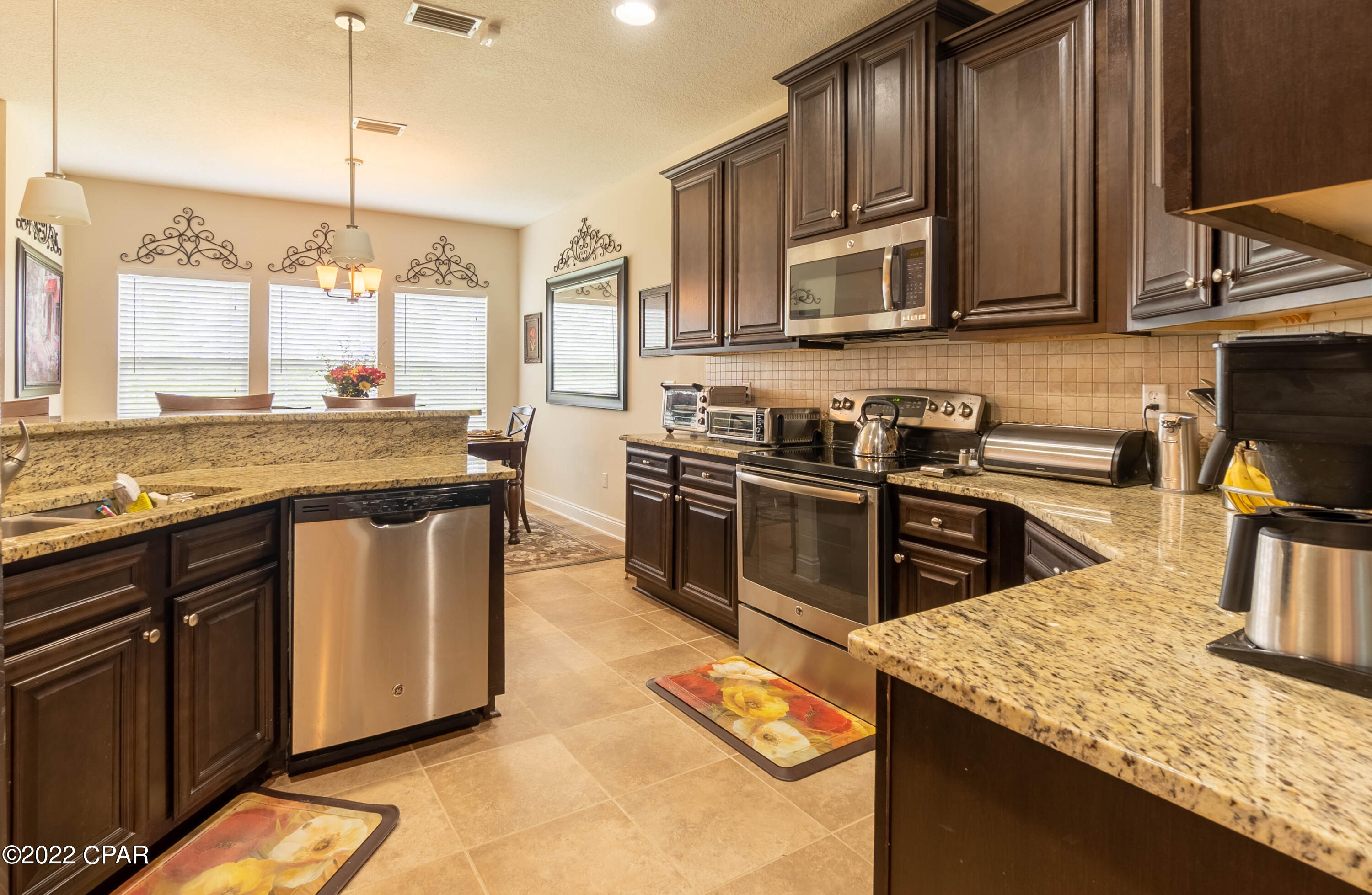 The Meadows & The Pointe - Residential