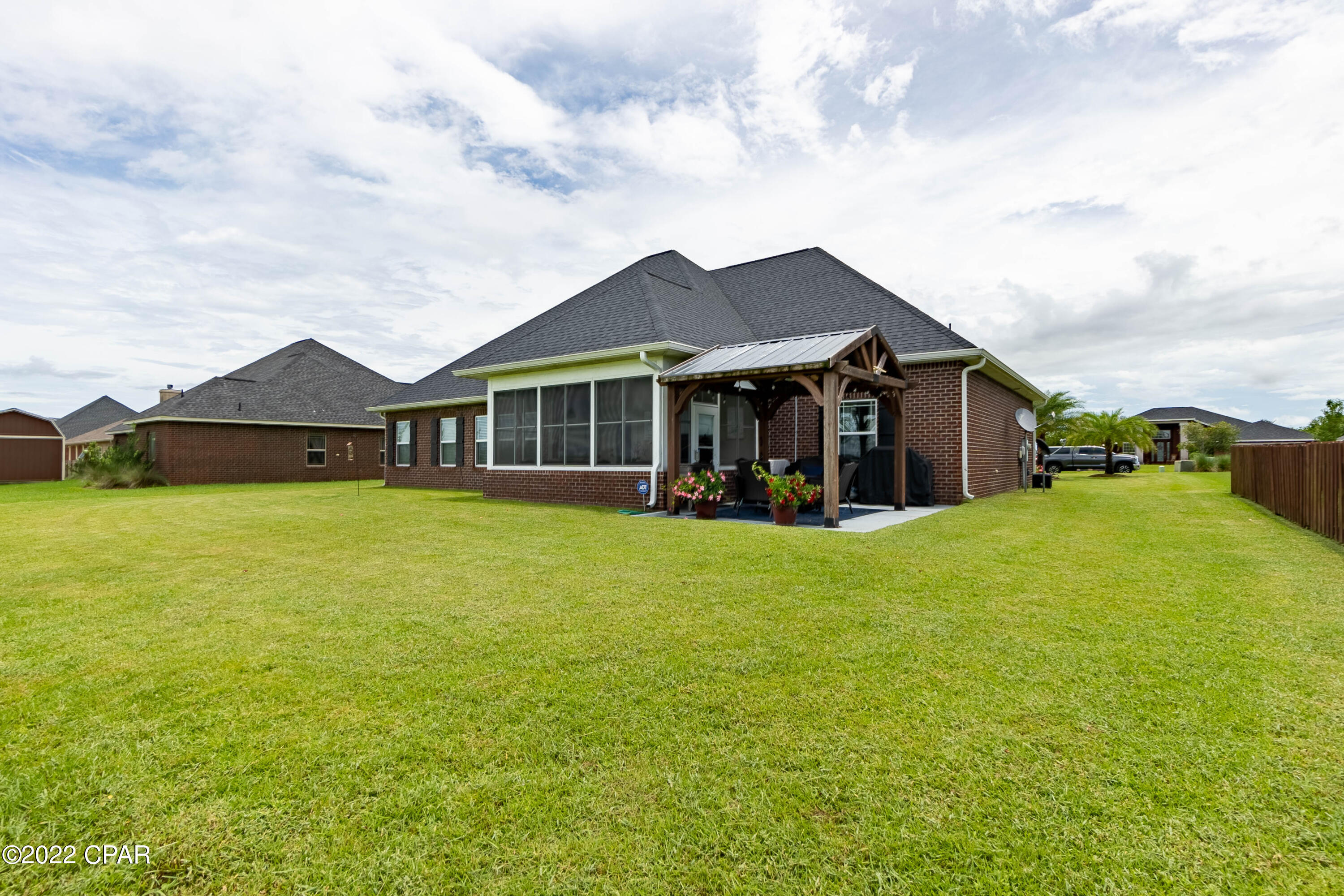 The Meadows & The Pointe - Residential