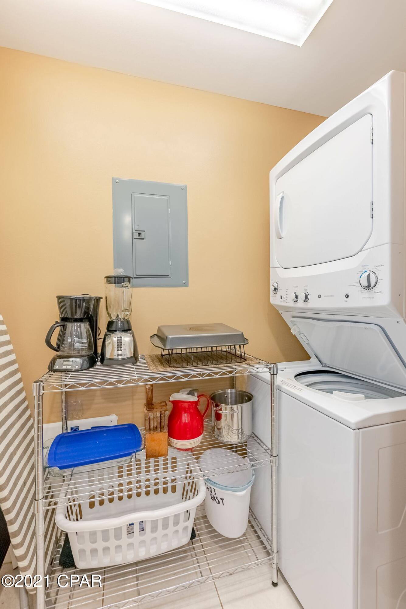 Splash Condo - Residential