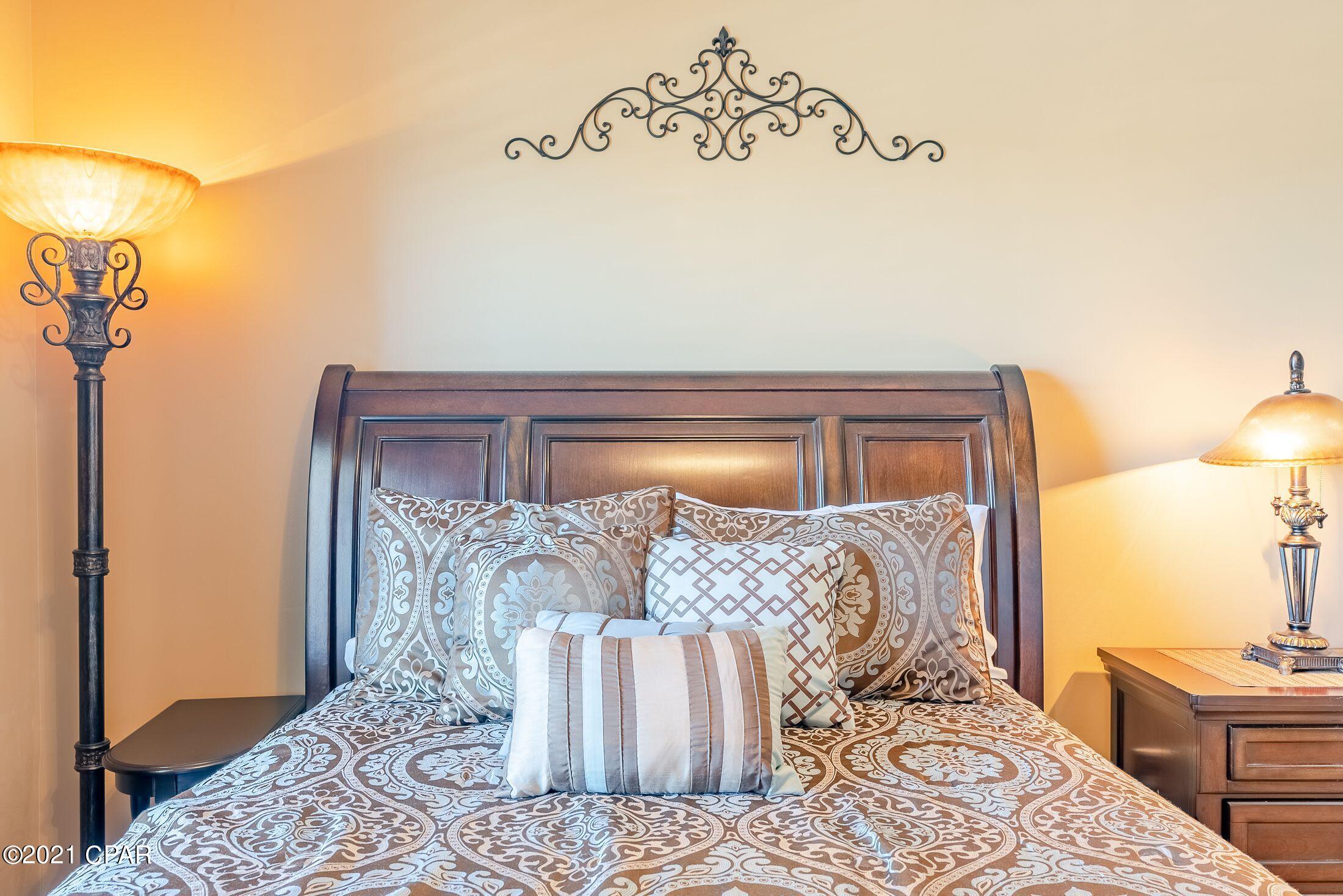 Splash Condo - Residential