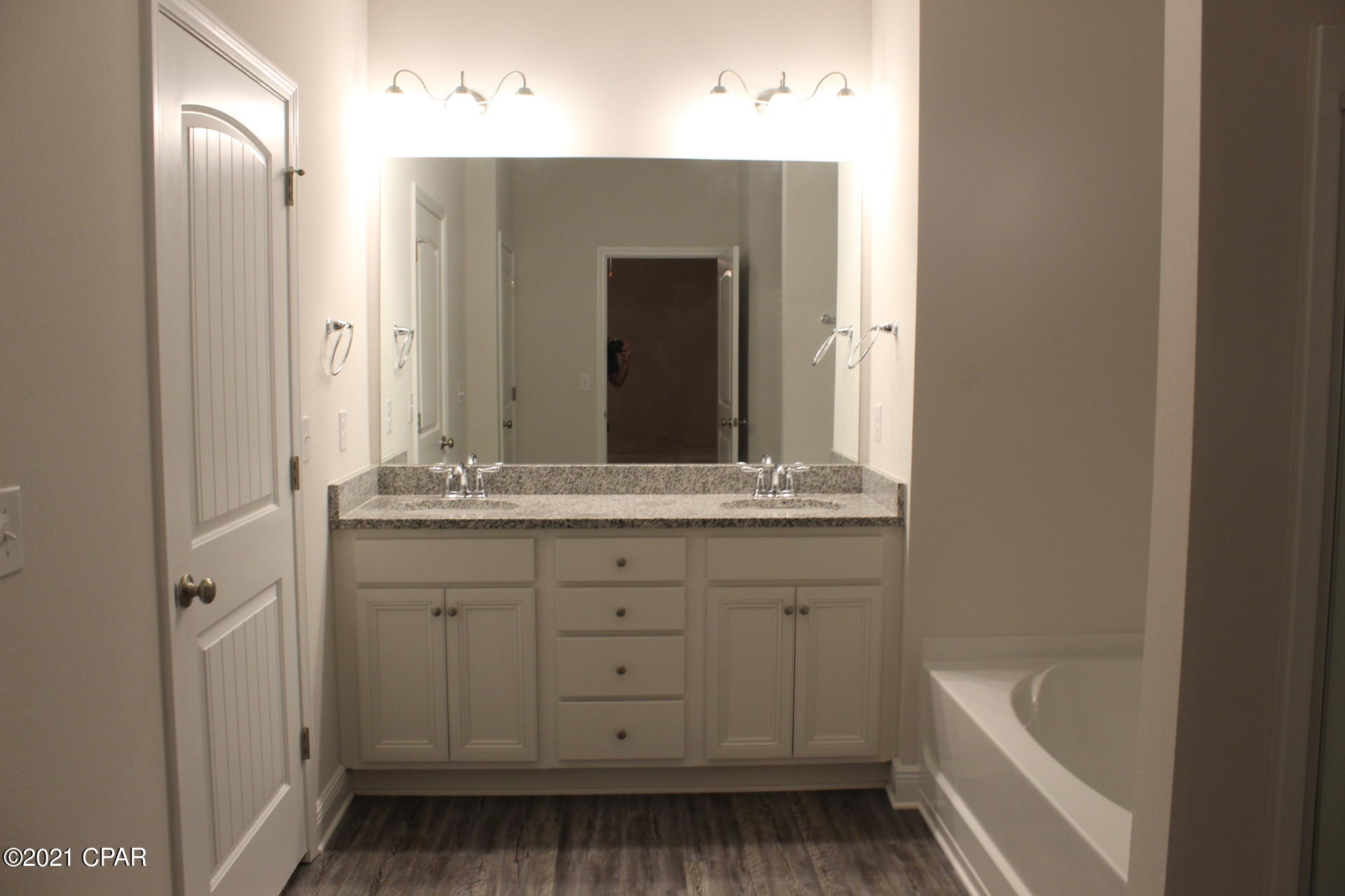 [No Recorded Subdiv] - Residential Lease