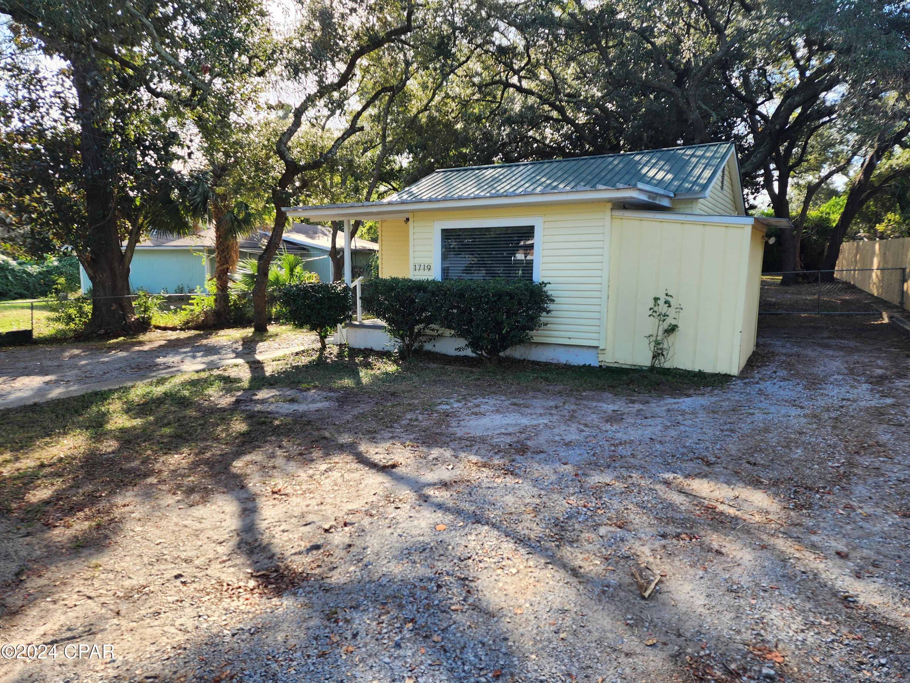 [No Recorded Subdiv] - Residential Lease