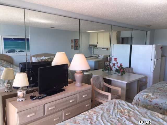 Fontainebleau Terrace - Residential