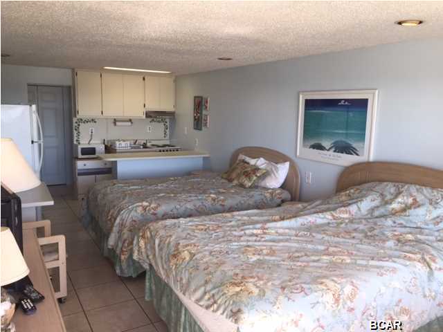 Fontainebleau Terrace - Residential