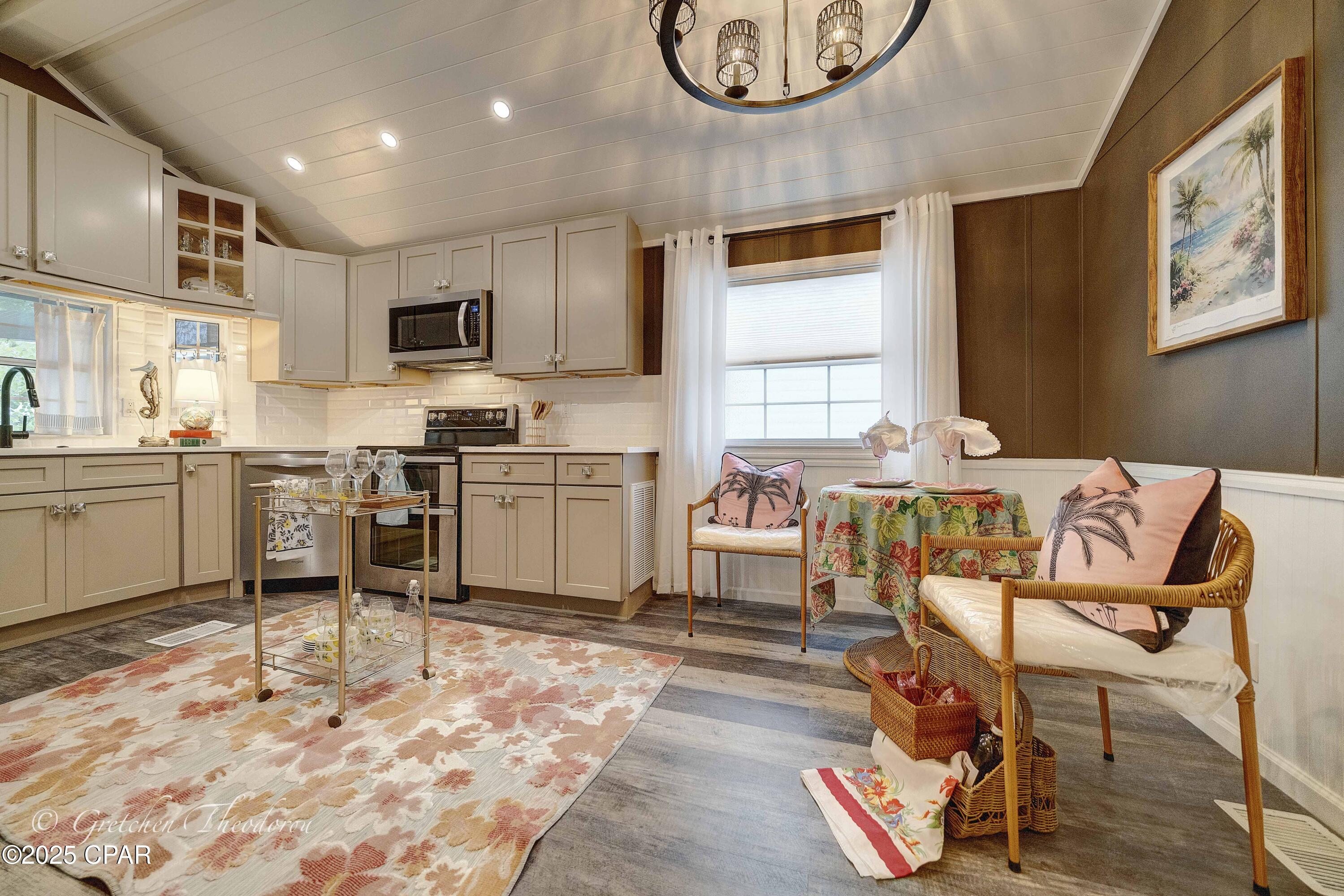 Emerald Pointe Resort - Residential