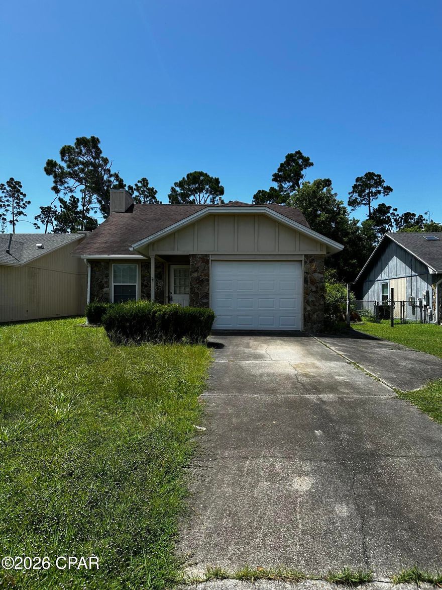 This two bedroom, one bath home is now available. All fresh interior paint and new carpet just installed throughout the home. The only thing missing is you! Schedule your viewing for this home if you are interested as this one will go quick!
