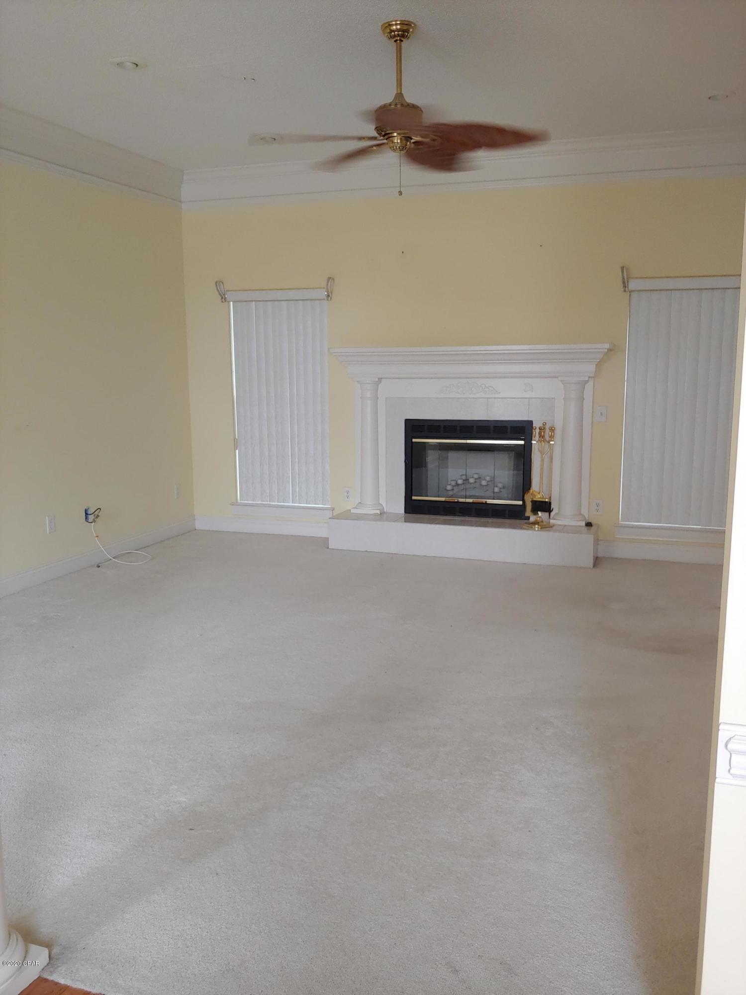 Floridian Place - Residential Lease