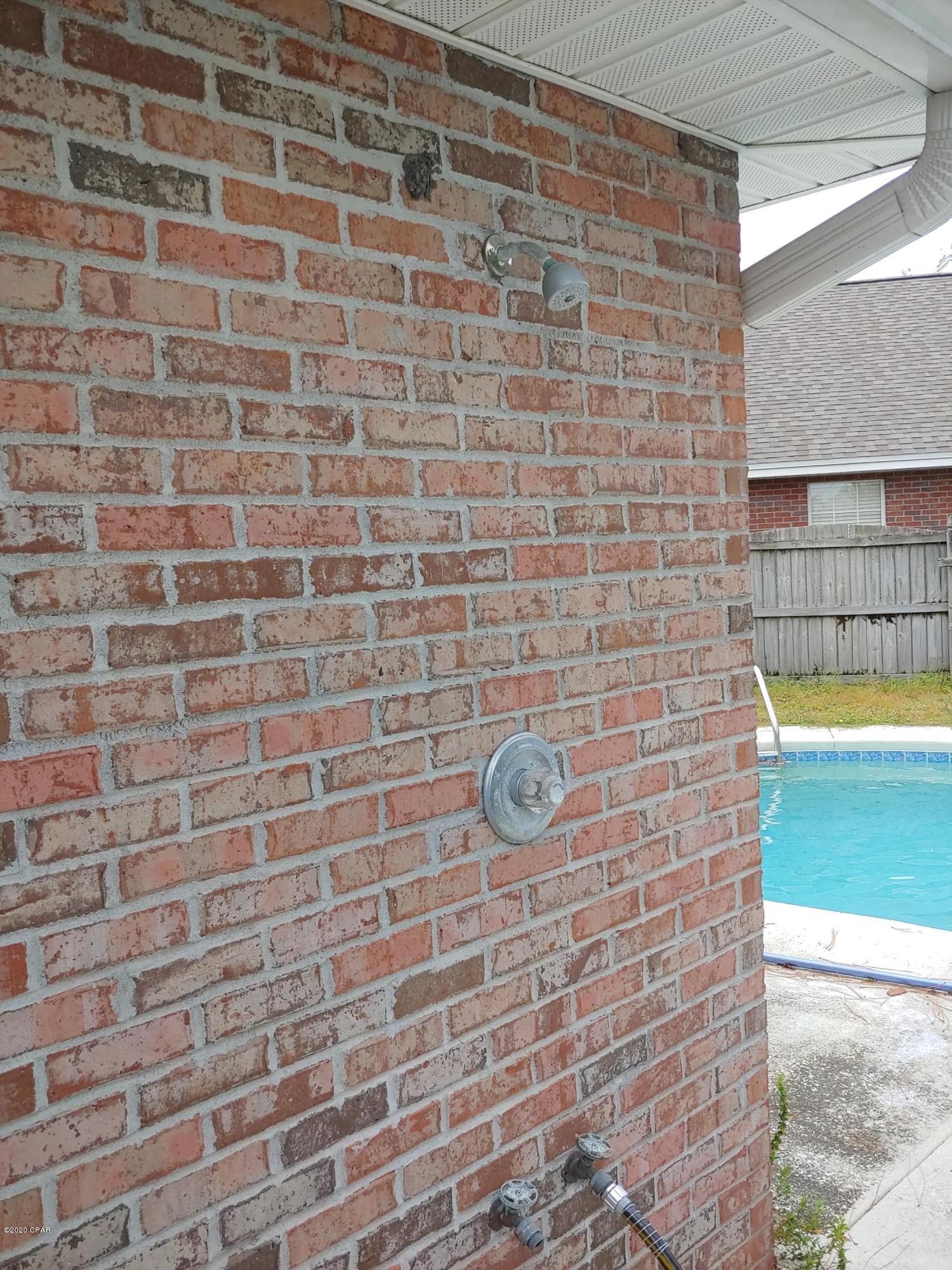 Floridian Place - Residential Lease