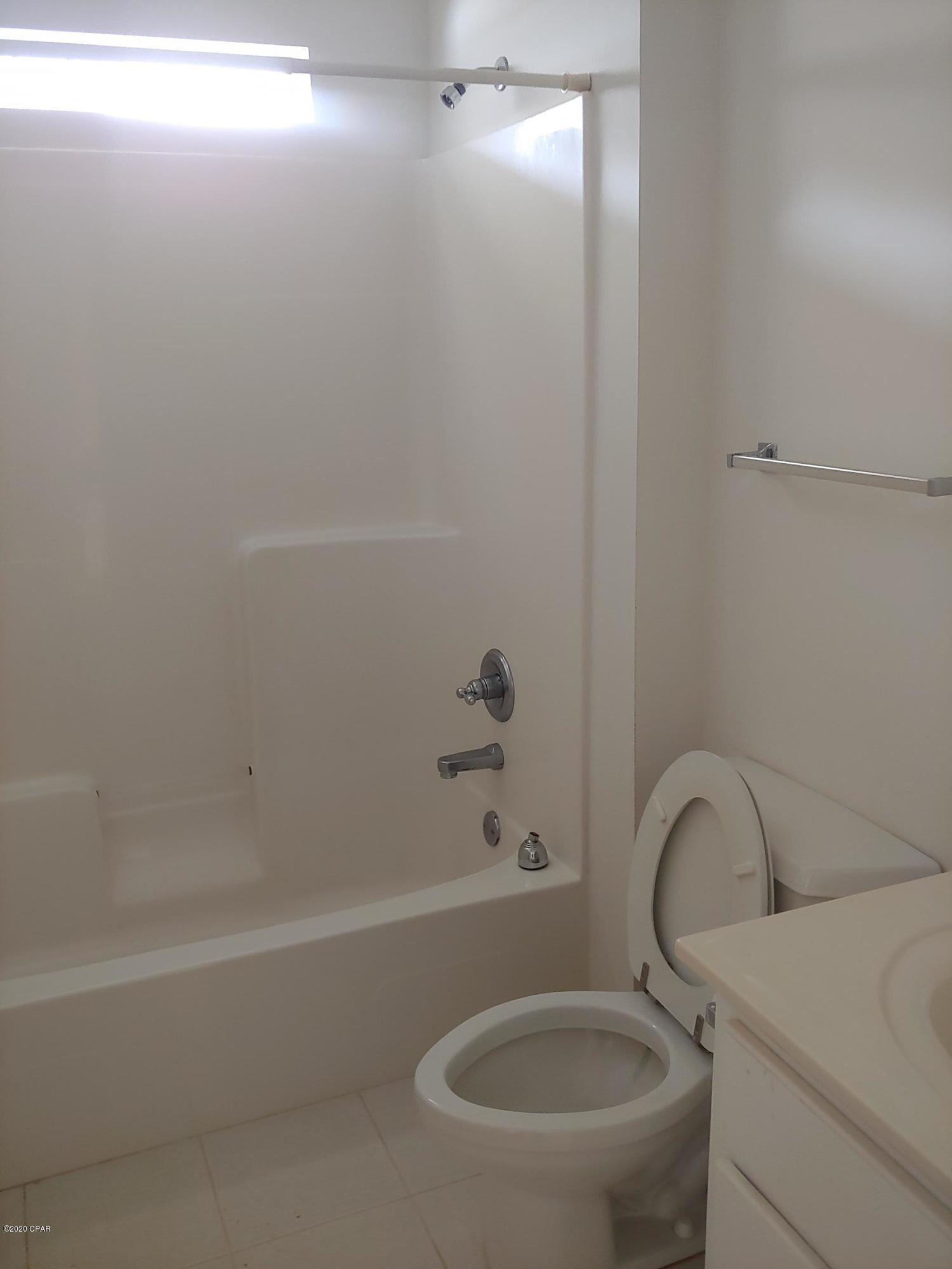 Floridian Place - Residential Lease