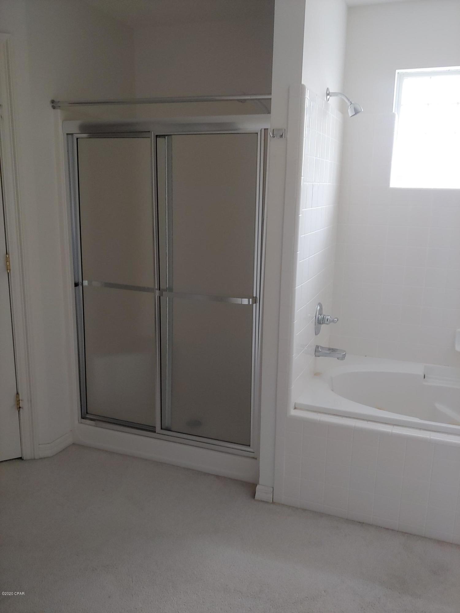 Floridian Place - Residential Lease