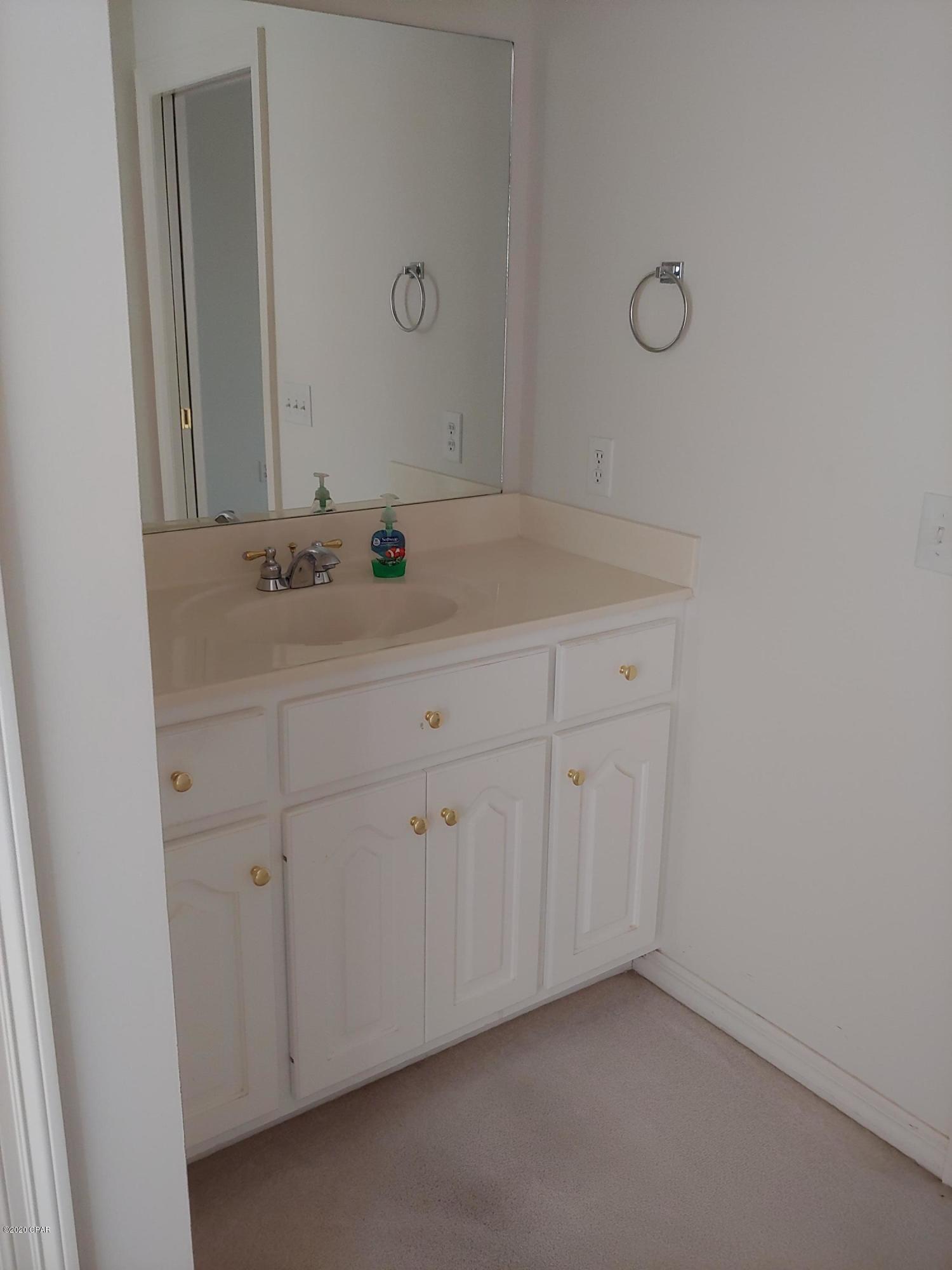 Floridian Place - Residential Lease