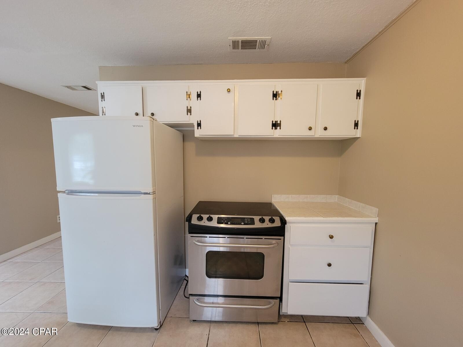 [No Recorded Subdiv] - Residential Lease