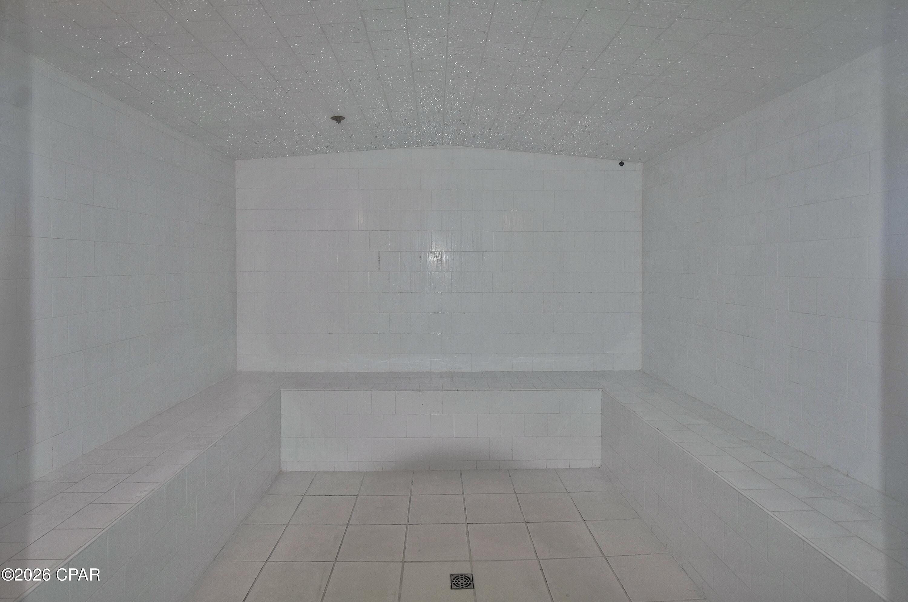 Tropic Winds - Residential