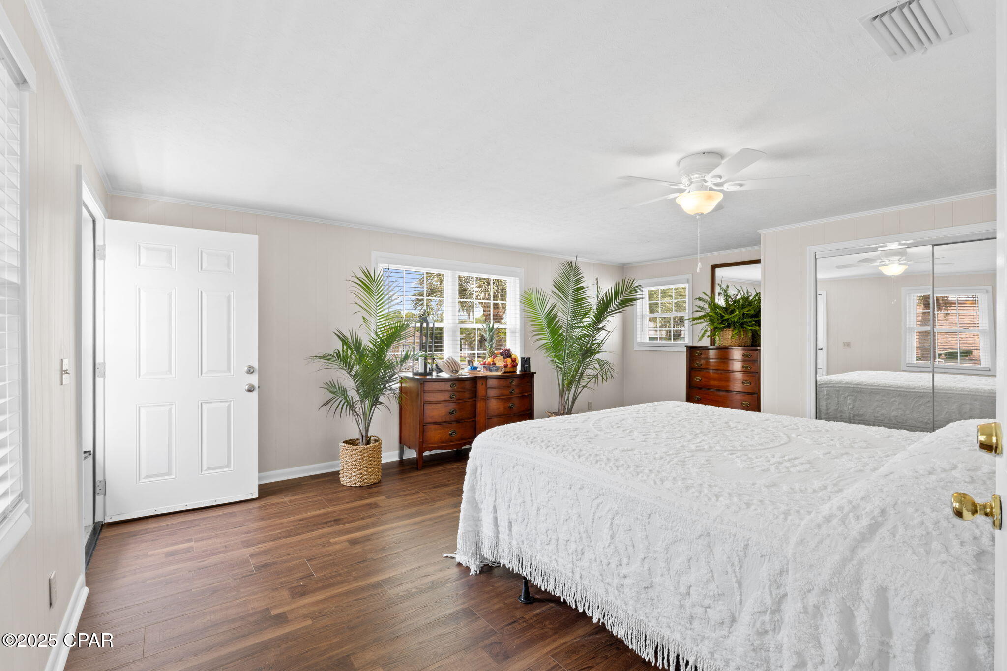 Santa Monica Beach - Residential