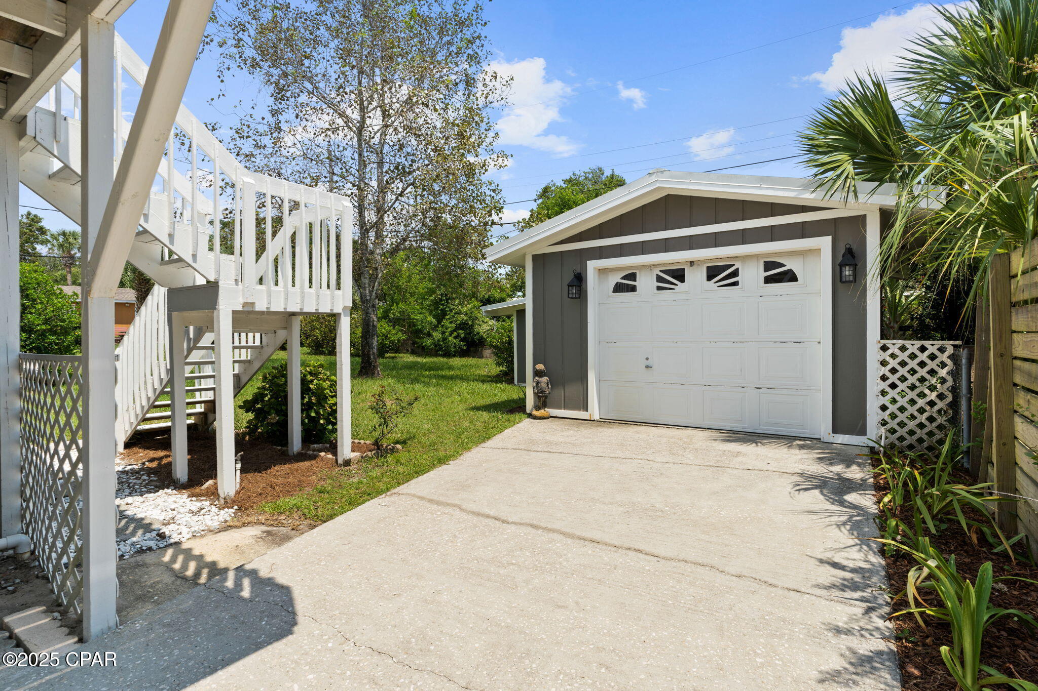Santa Monica Beach - Residential