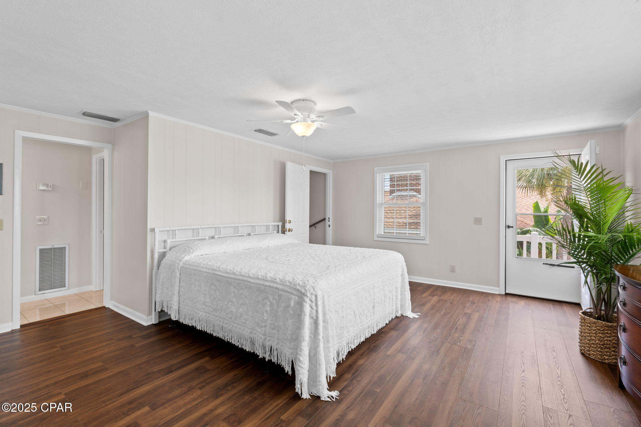 Santa Monica Beach - Residential