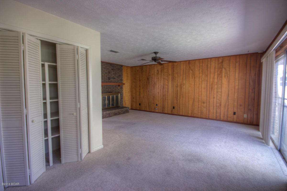 Venetian Villa 1st Add Replat - Residential