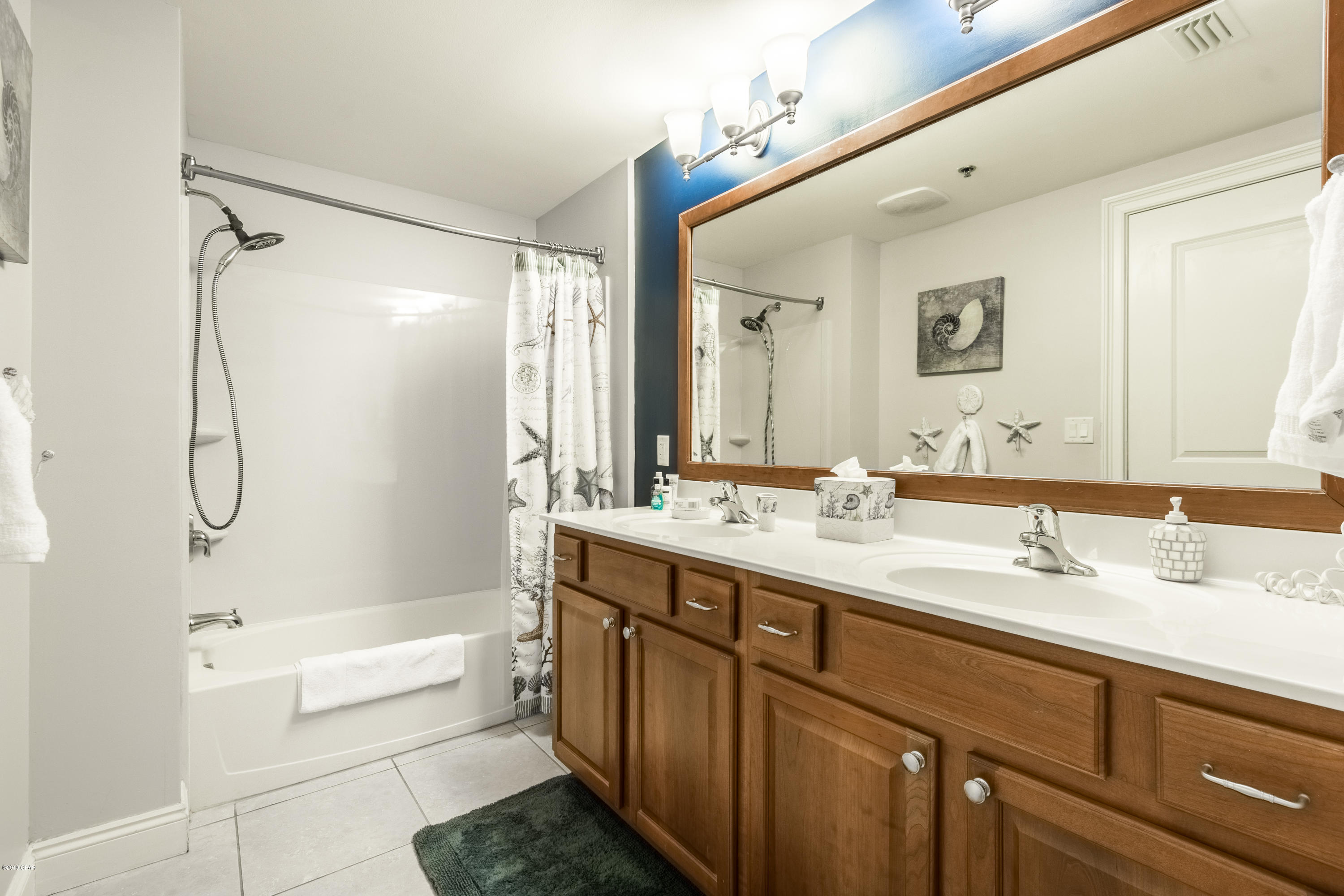 Carillon Beach Inn - Residential