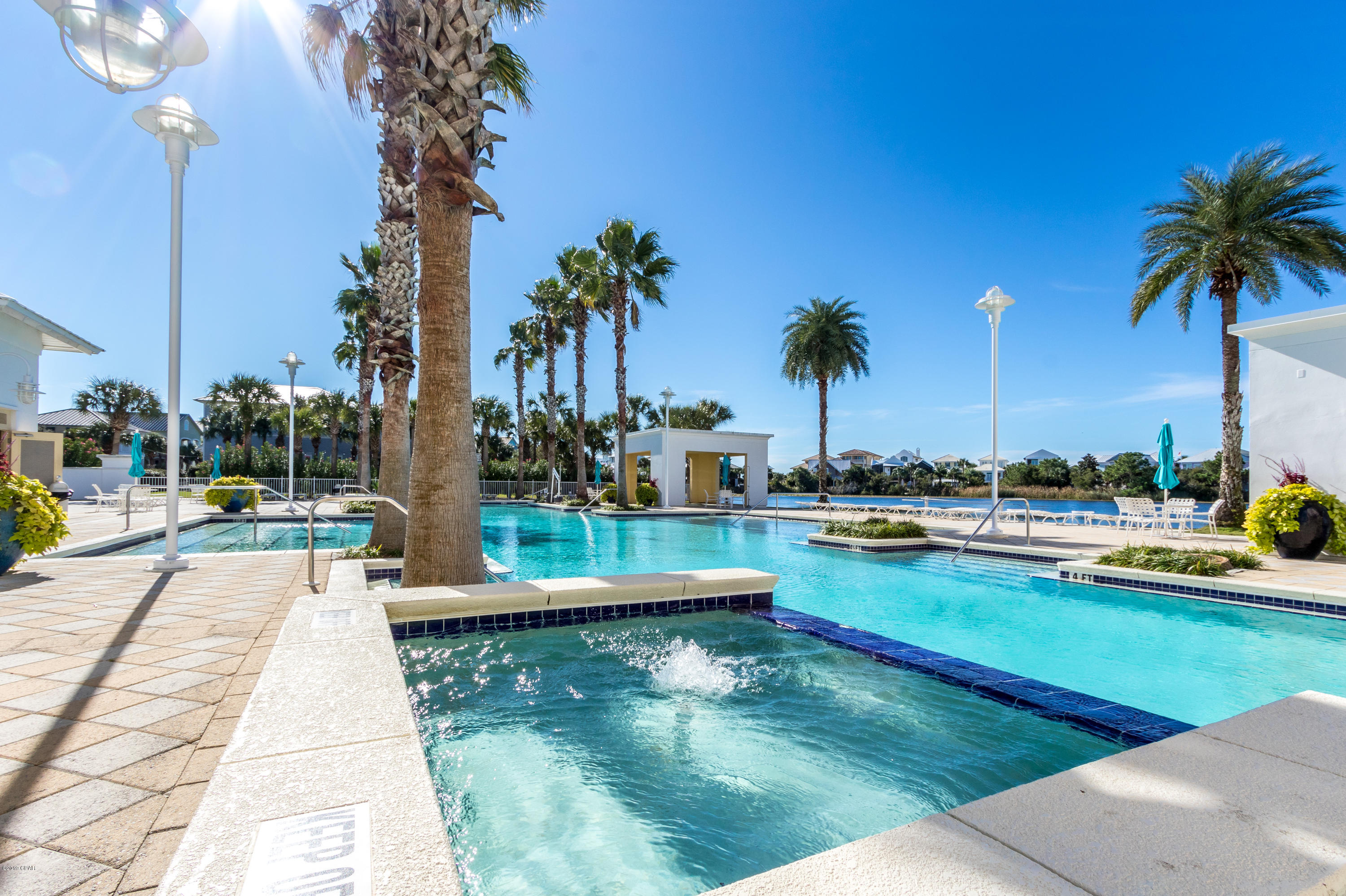 Carillon Beach Inn - Residential