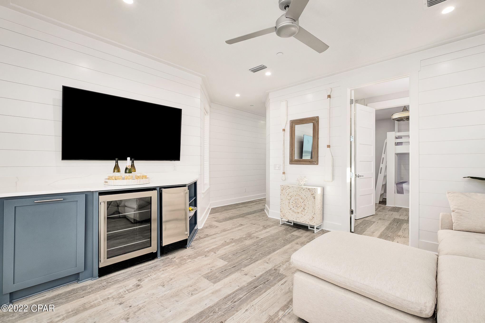 Lullwater Beach - Residential