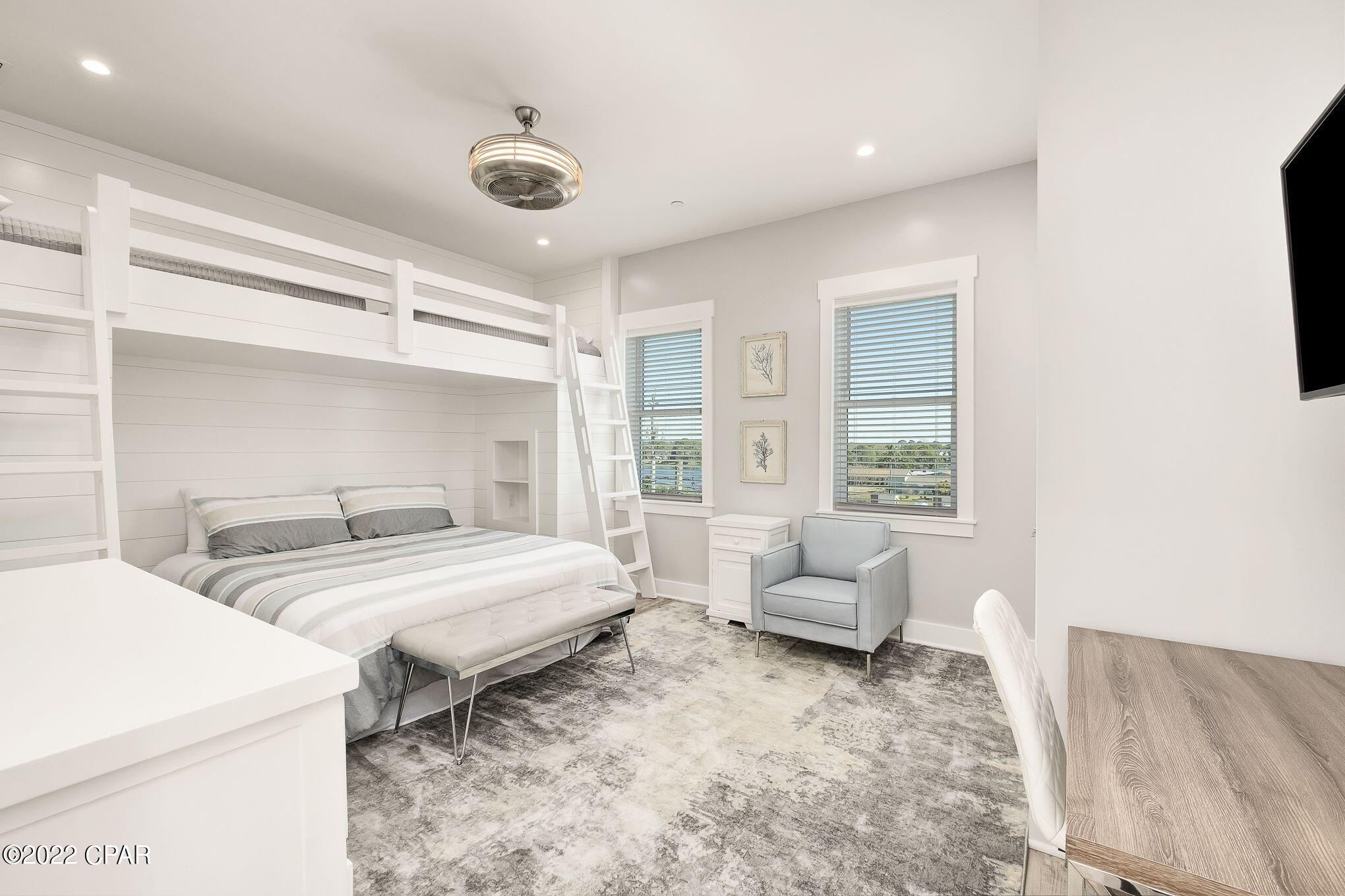 Lullwater Beach - Residential