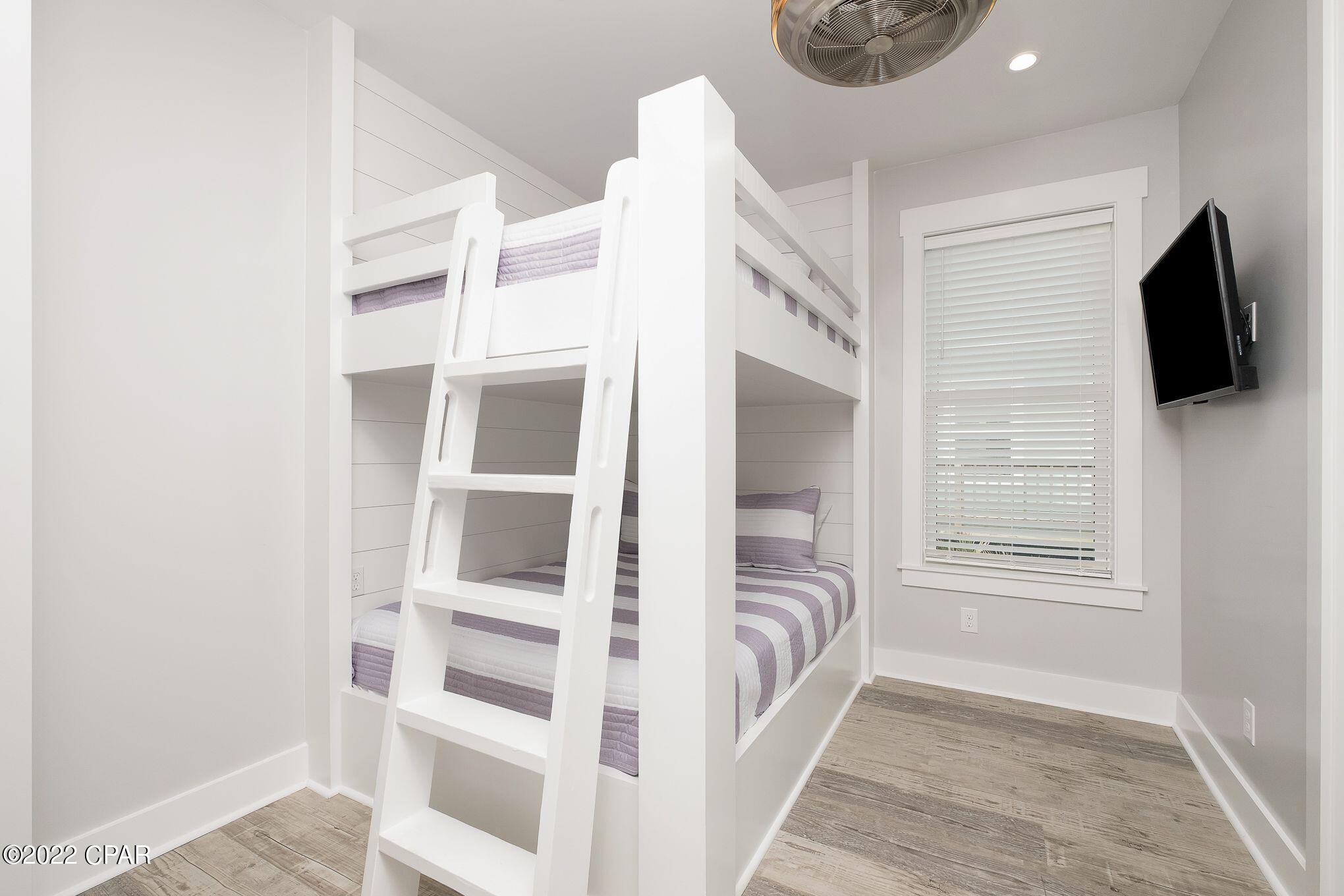 Lullwater Beach - Residential