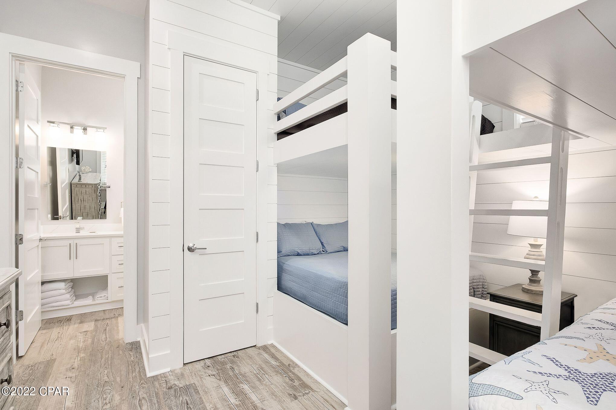 Lullwater Beach - Residential