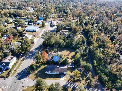 A home in Blountstown