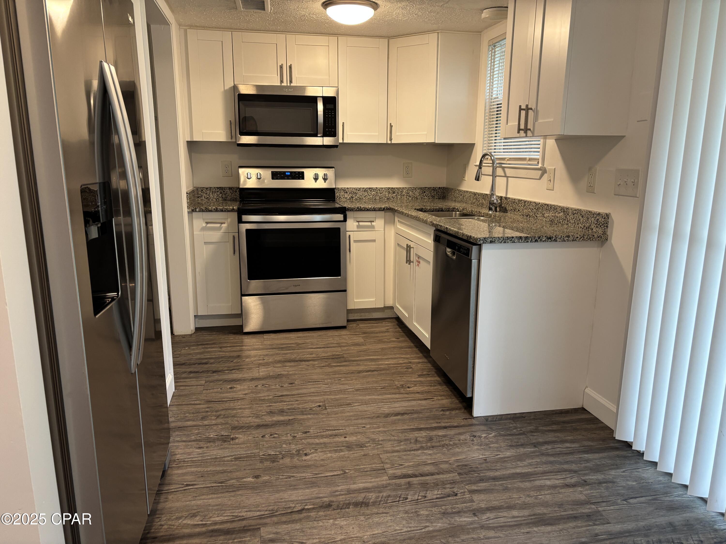 [No Recorded Subdiv] - Residential Lease