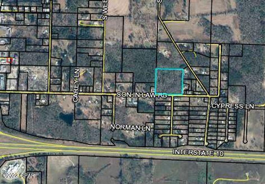 This stunning 10 acre track is right off I10 , exit 112 , in Bonifay, FL. The neighborhood is full of absolute beauty & charm. MUST SEE to truly enjoy this property and area!!! Roughly 45 minutes north of Panama City Beach and only a few minutes drive to the Choctawhatchee River.  Holmes Creek and many other springs also nearby.  I10 takes you to countless cities & counties if needed for work. Come build a beautiful home and/or builders and developers ,welcome, too! High and dry ready to clear and build.