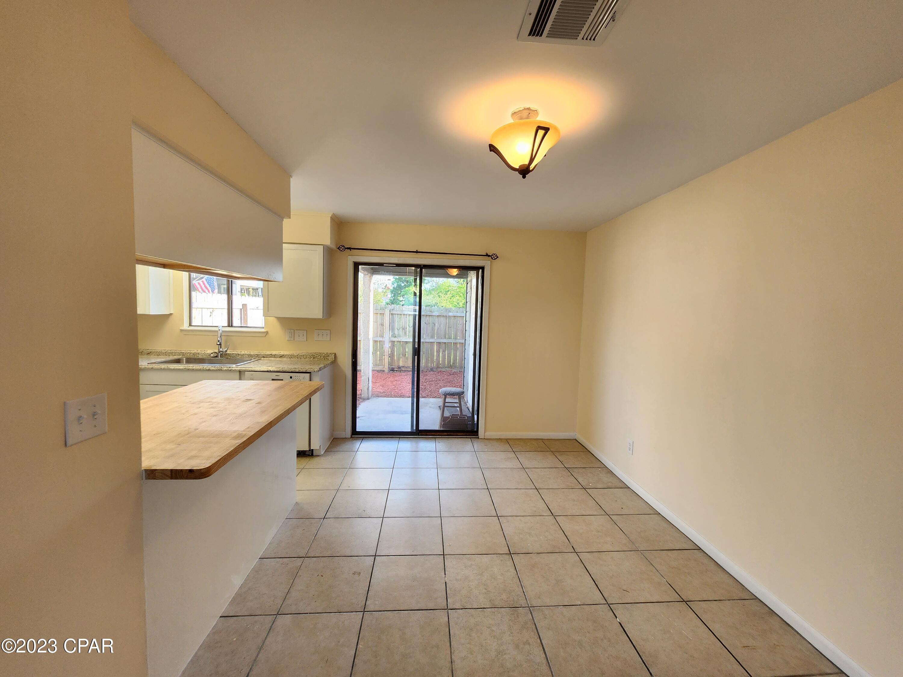 Venetian Villa 3rd Add - Residential