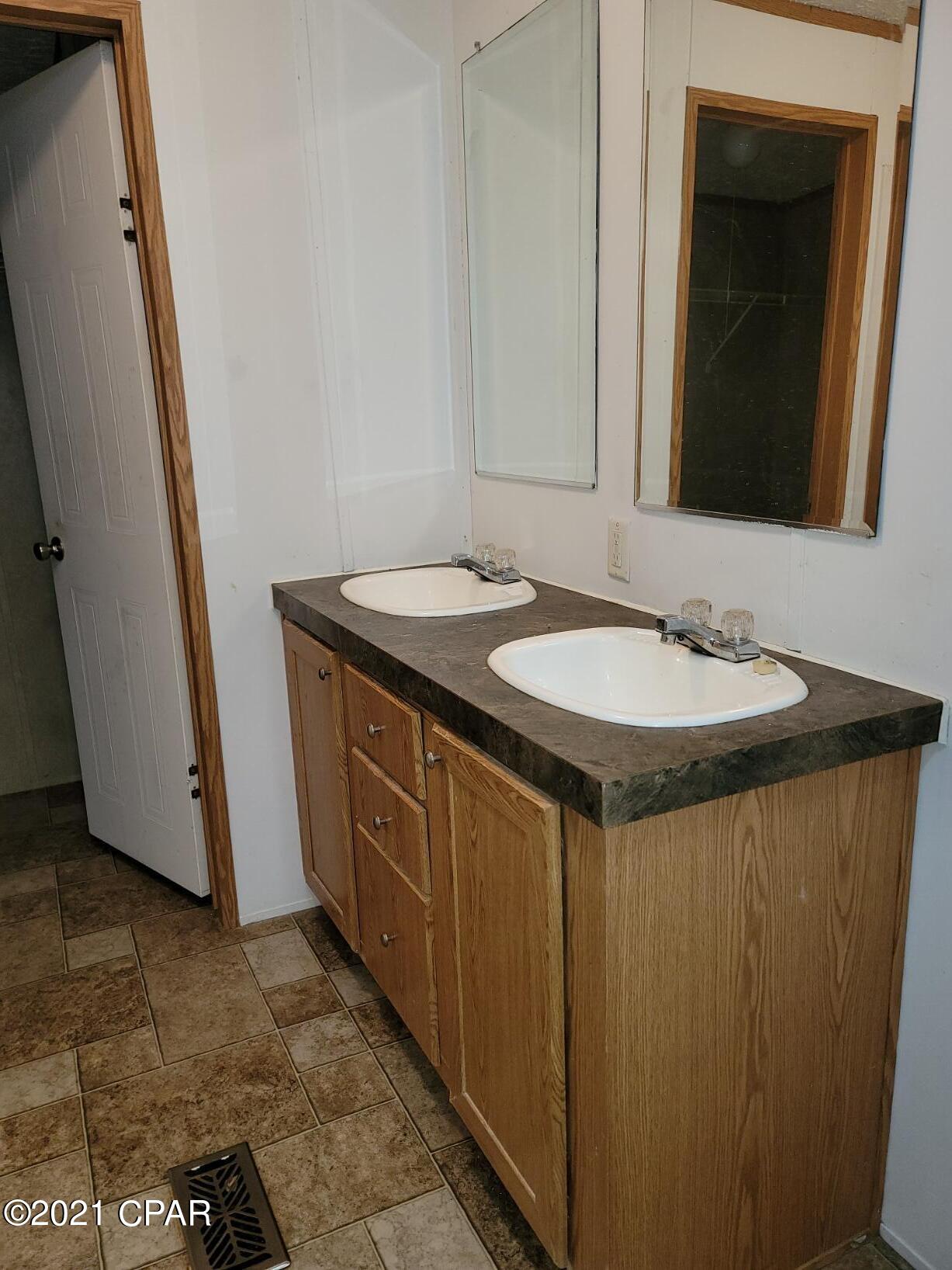 Tung Grove Ests 1st Sec - Residential