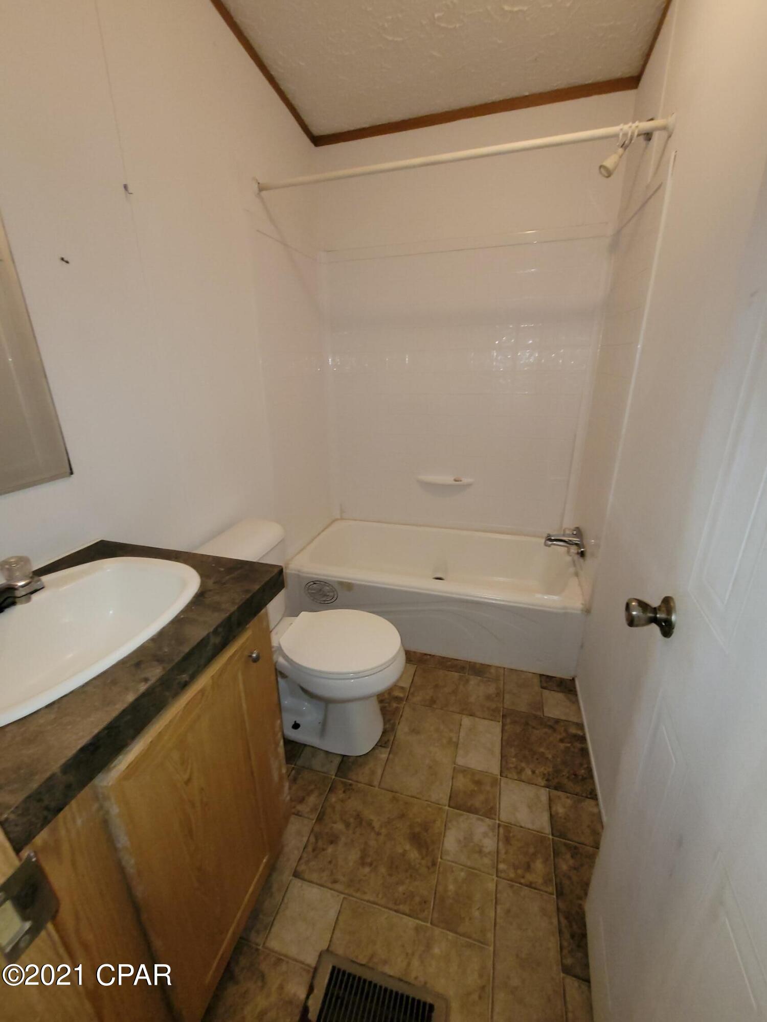 Tung Grove Ests 1st Sec - Residential